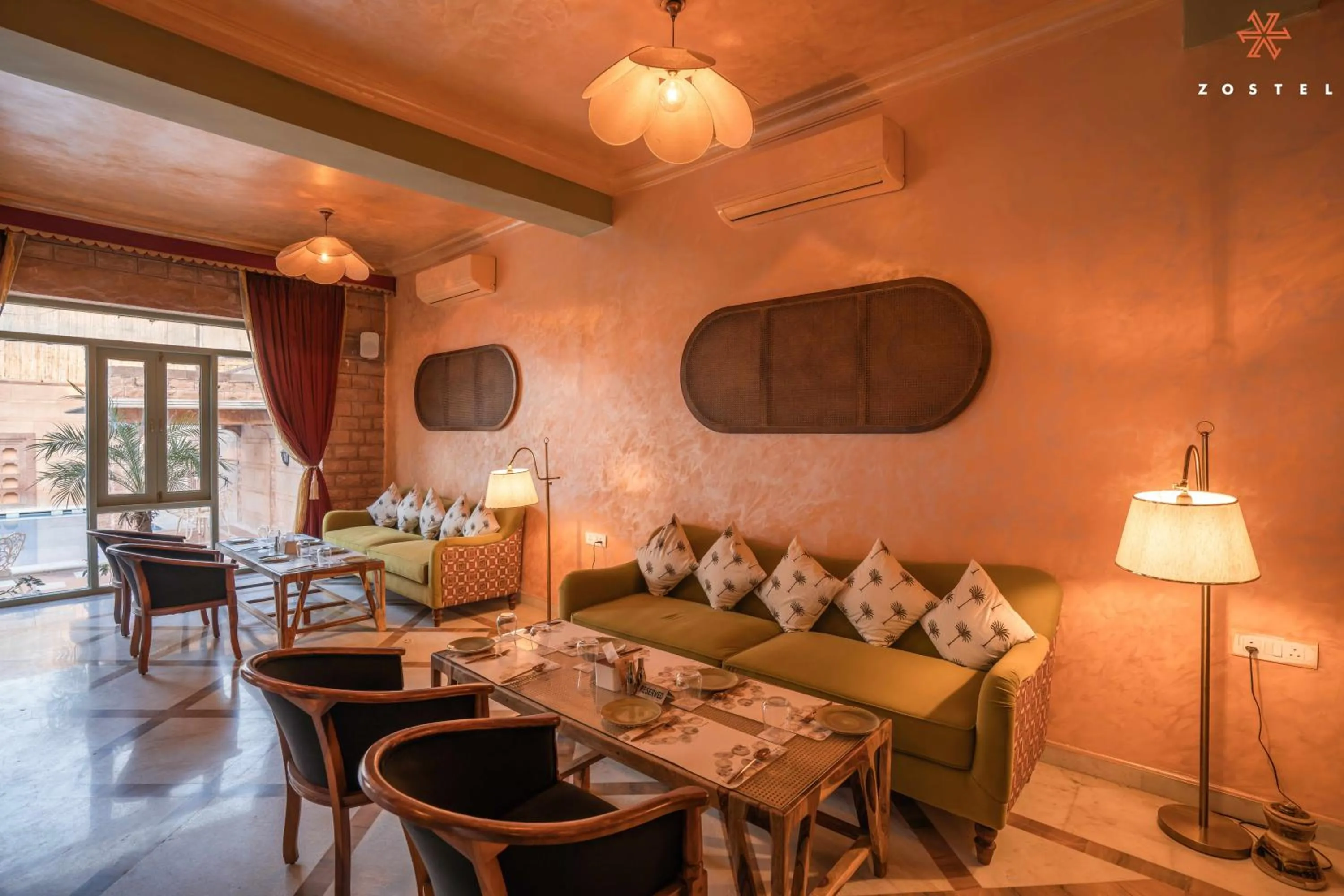 Living room in Zostel Jodhpur (Ratanada)