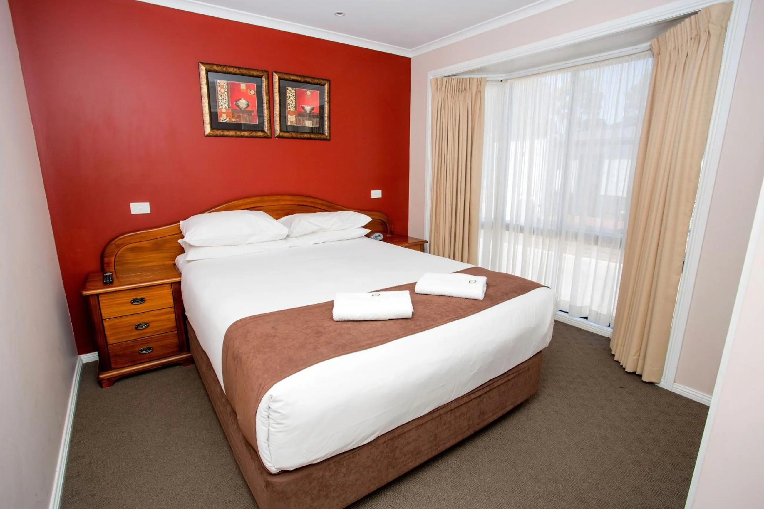 Bedroom, Bed in BIG4 Traralgon Park Lane Holiday Park