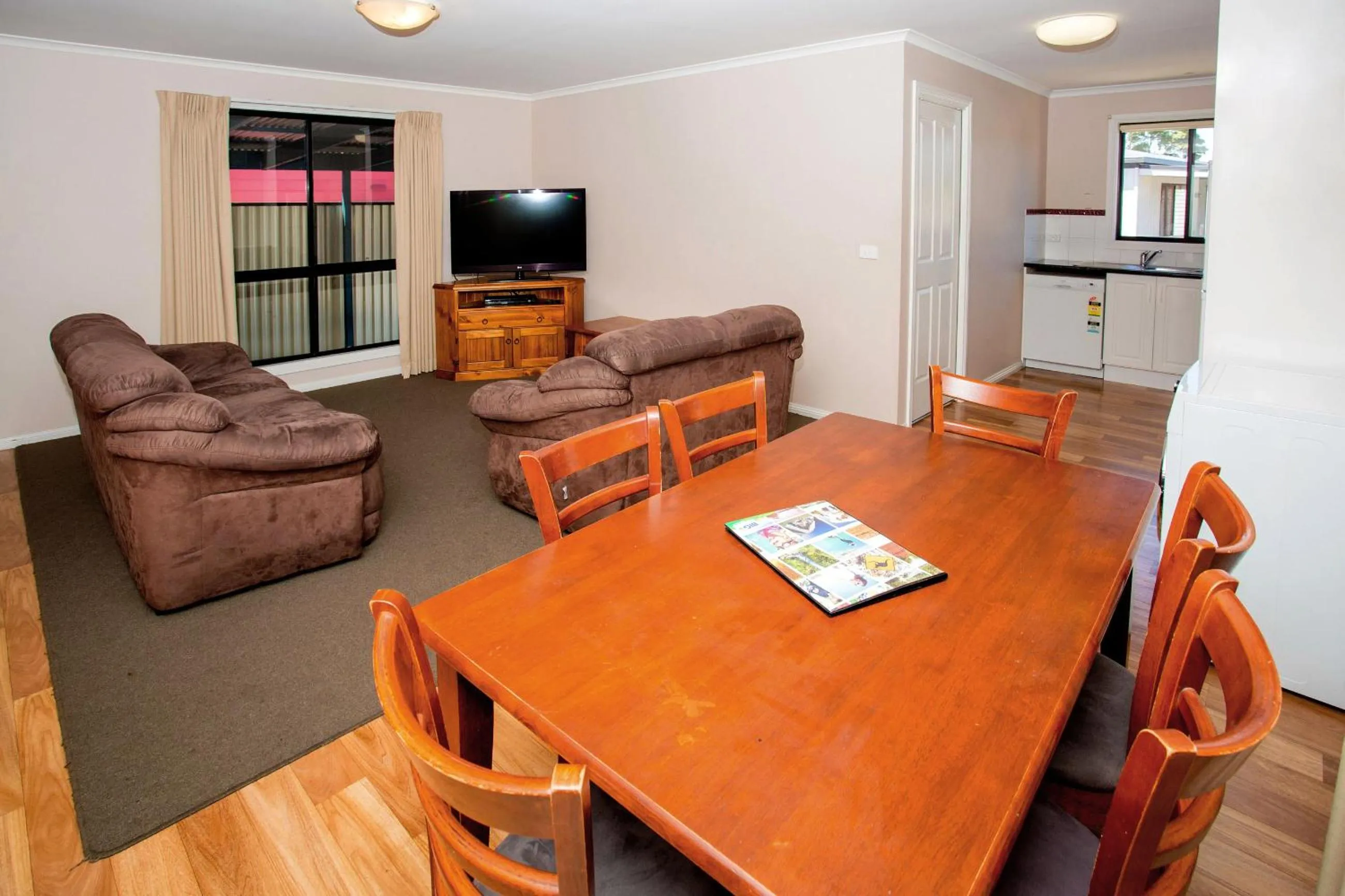 Dining area in BIG4 Traralgon Park Lane Holiday Park