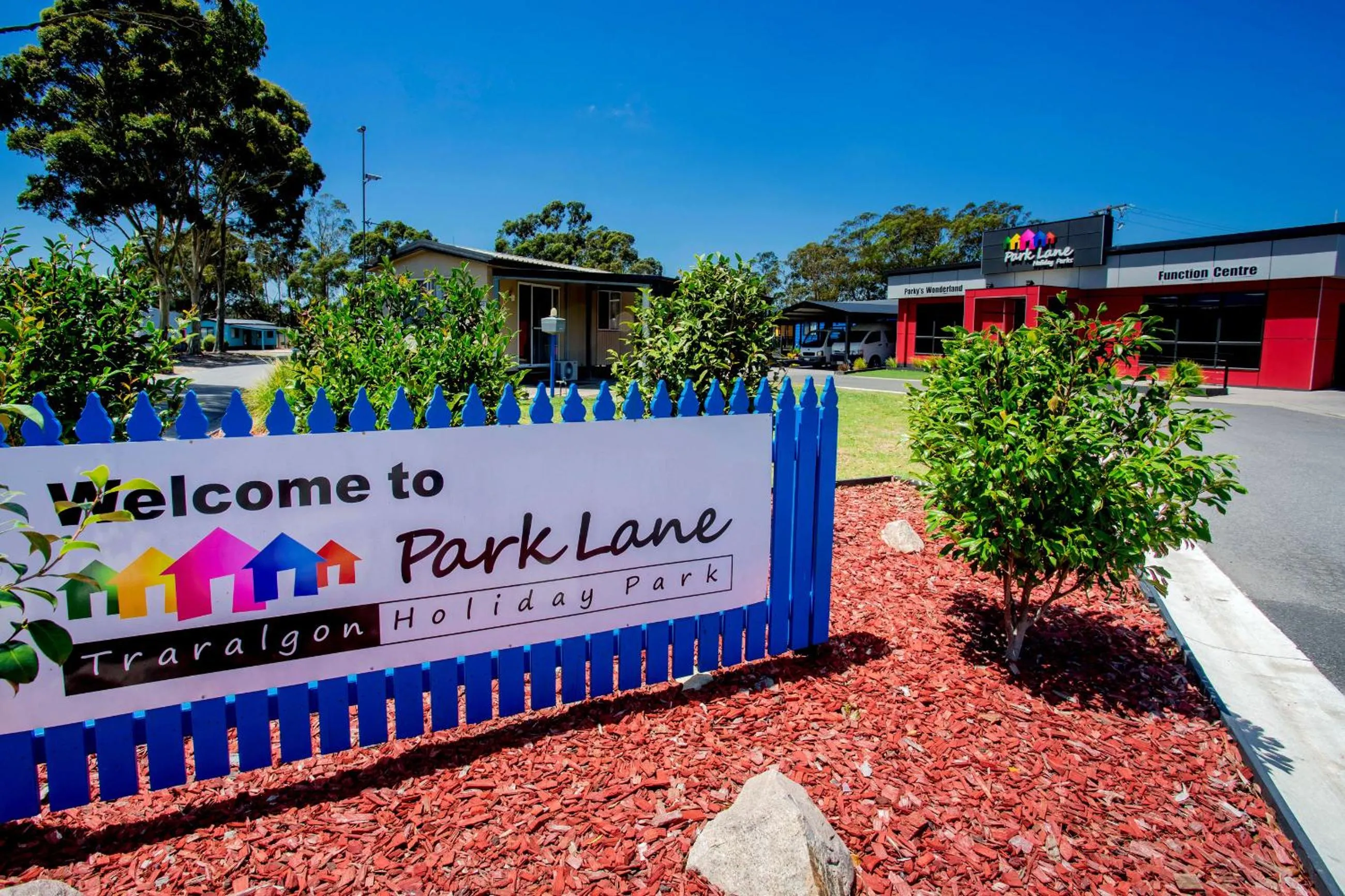 Facade/entrance in BIG4 Traralgon Park Lane Holiday Park