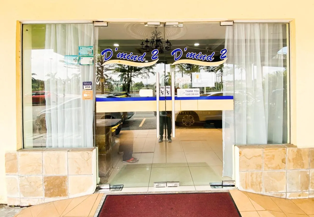 Facade/entrance in Sun Inns D2 @ Seri Kembangan