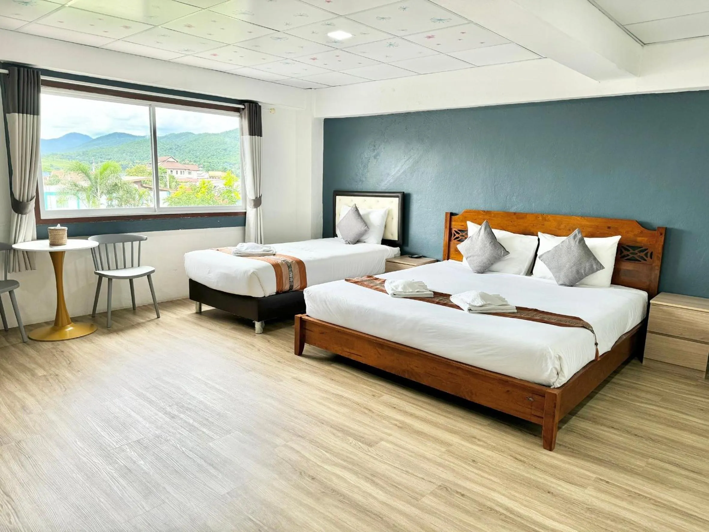 City view, Bed in Diamond de pai