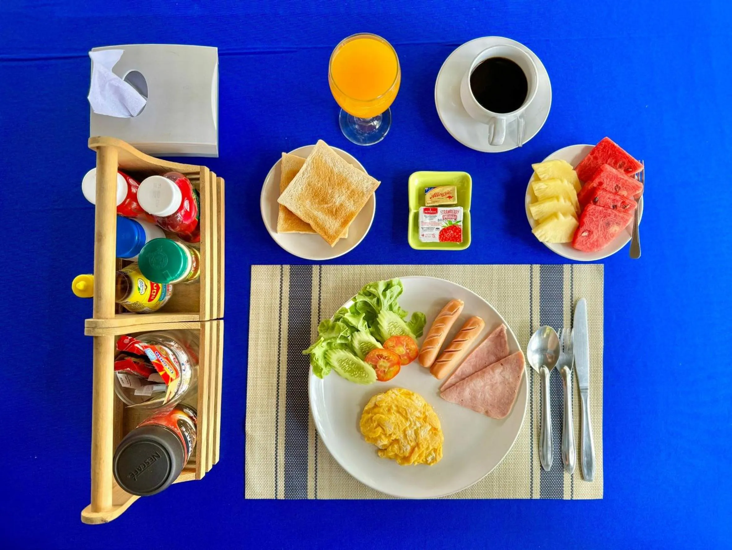 Breakfast in Diamond de pai