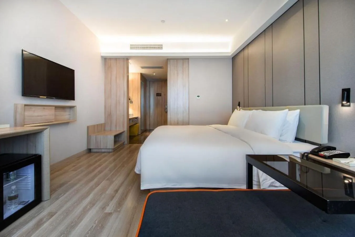 room service, Bed in Atour Hotel Xujiahui Meiying