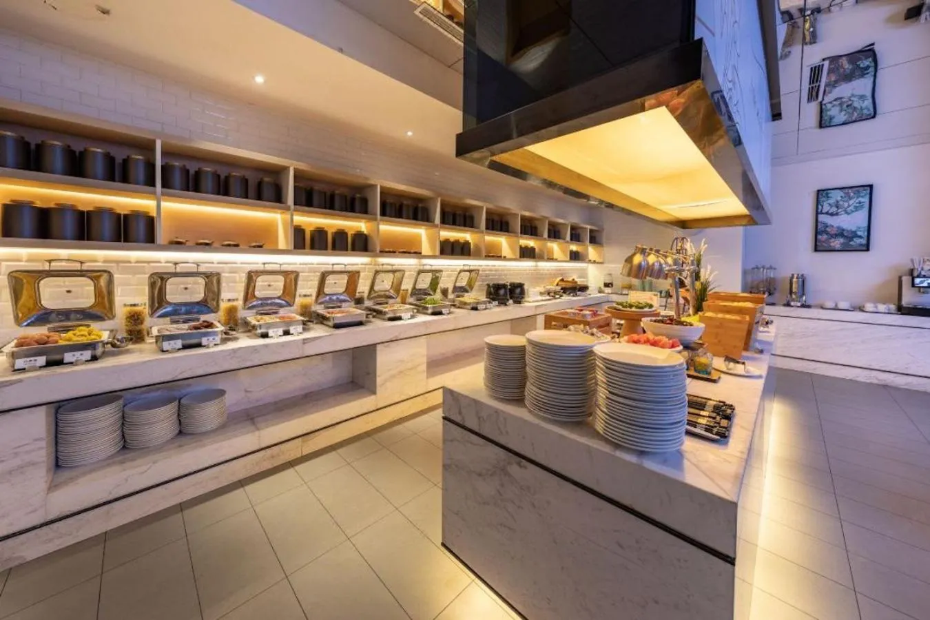 Restaurant/places to eat in Atour Hotel Xujiahui Meiying