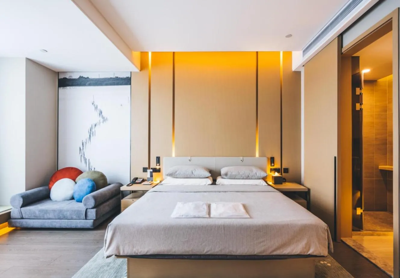 Bed in Atour Hotel Hangzhou Binjiang Olympic Sports