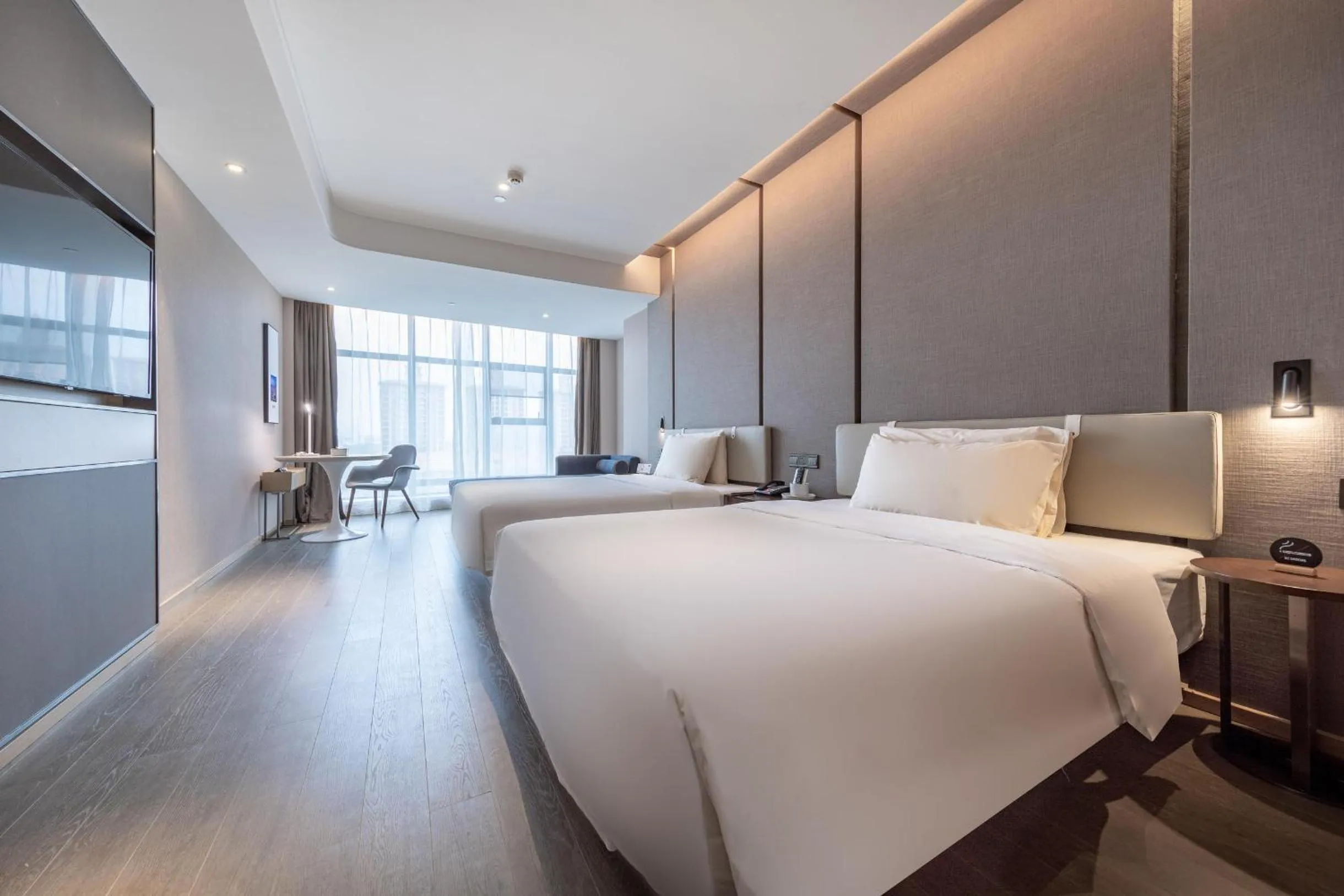 Photo of the whole room, Bed in Atour Hotel Guangzhou Panyu City Bridge