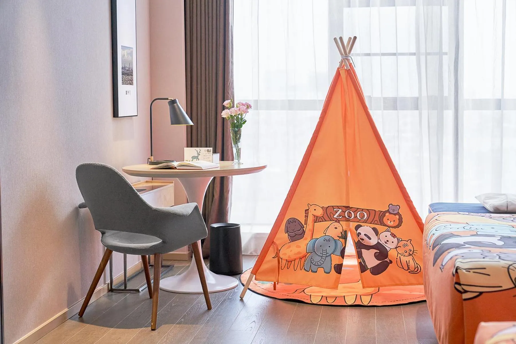 Bedroom, Bed in Atour Hotel Guangzhou Panyu City Bridge