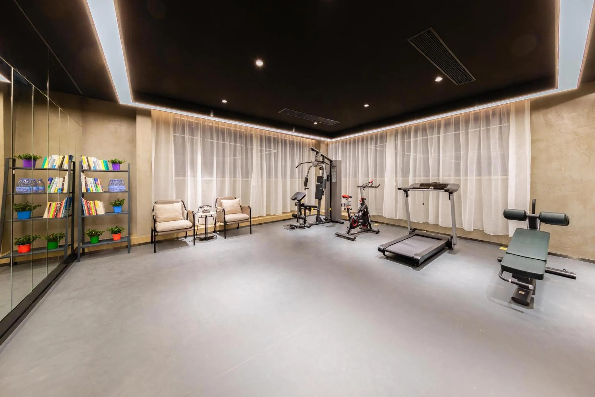 Fitness centre/facilities in Atour Hotel Guangzhou Panyu City Bridge