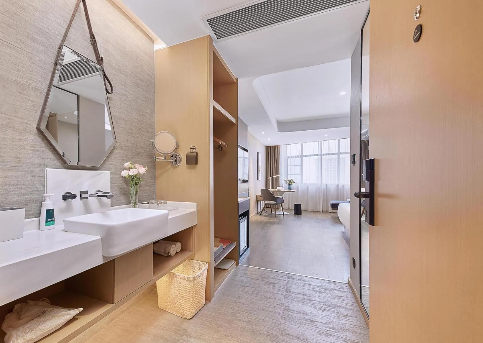 Photo of the whole room in Atour Hotel Guangzhou Panyu City Bridge