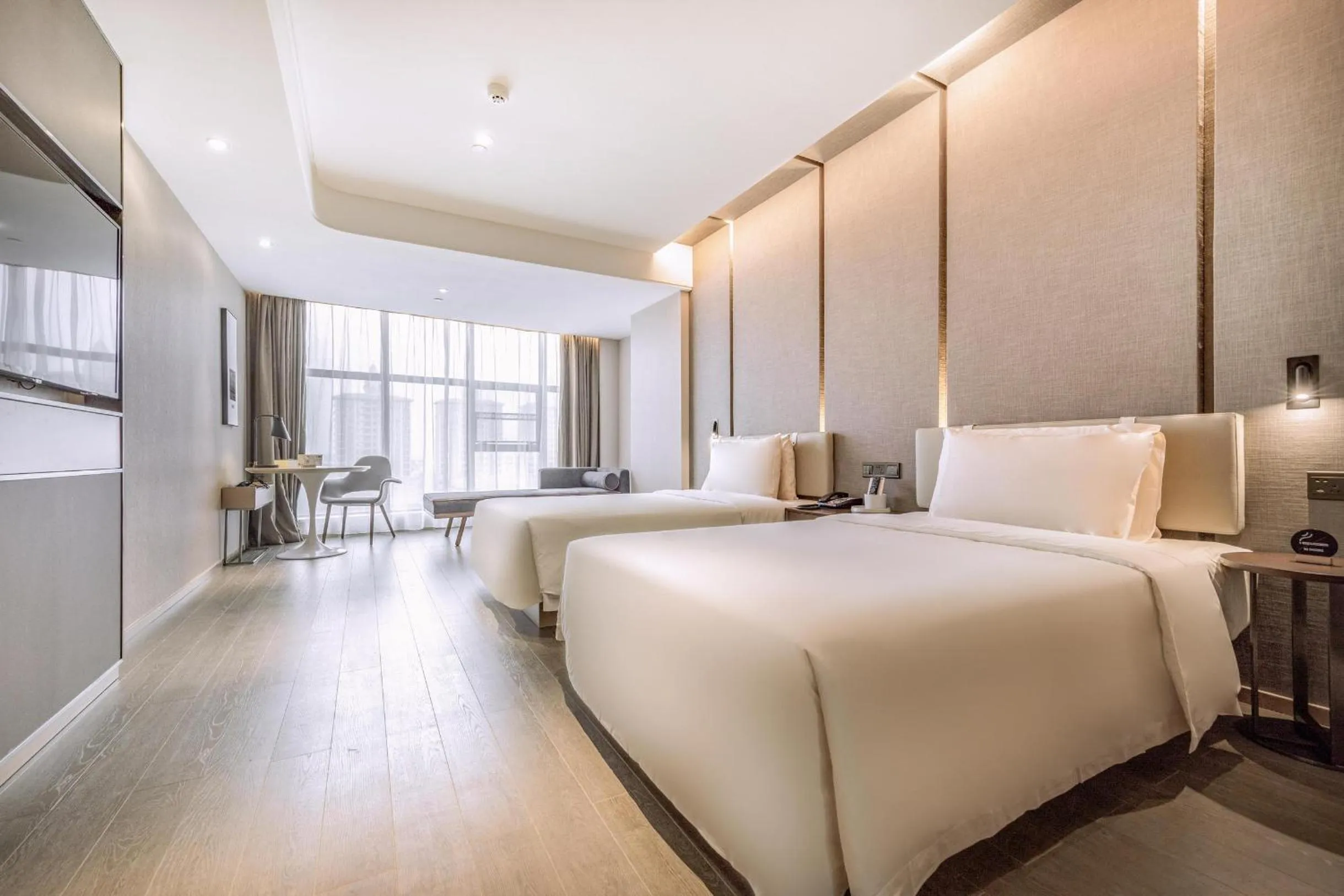Photo of the whole room, Bed in Atour Hotel Guangzhou Panyu City Bridge