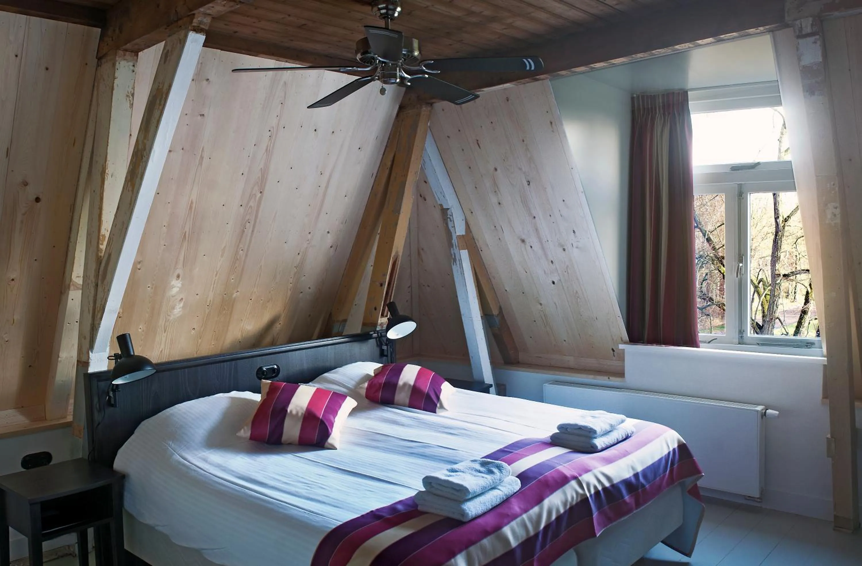 Decorative detail, Bed in Hotel Restaurant Lunia