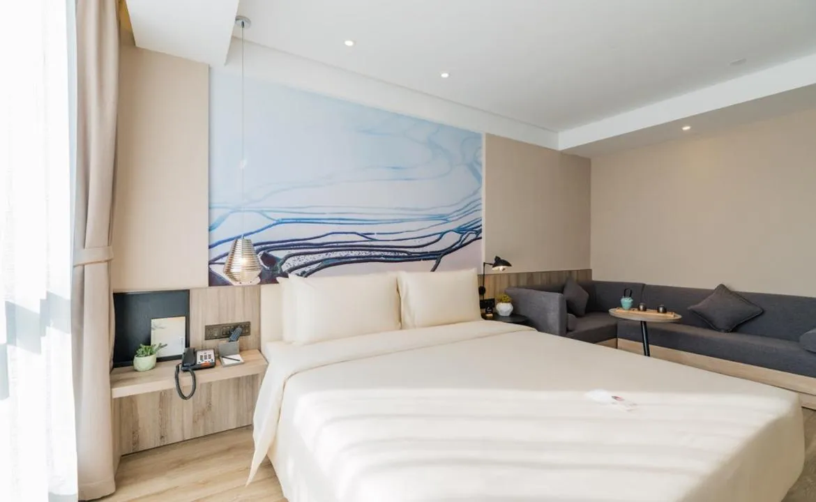 Bed in Atour Hotel Kunming Dashanghui