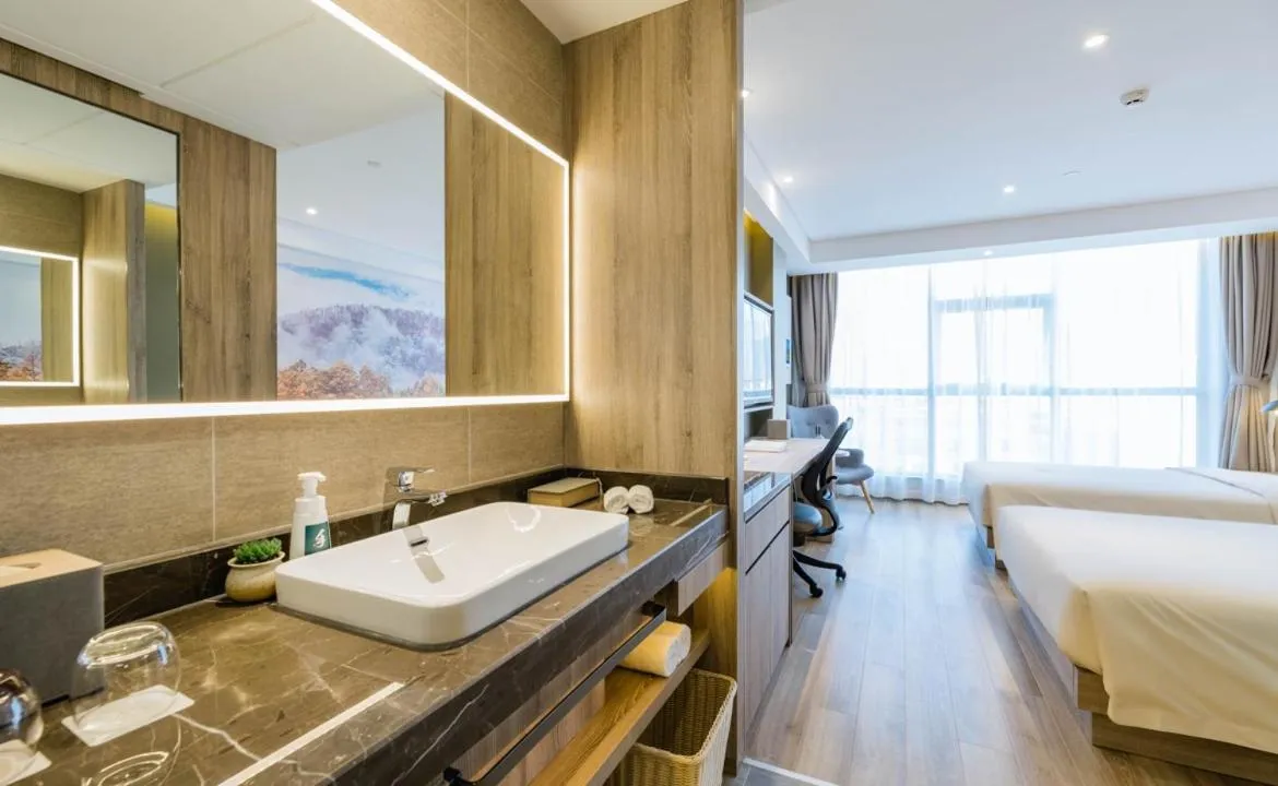 Bedroom, Bed in Atour Hotel Kunming Dashanghui