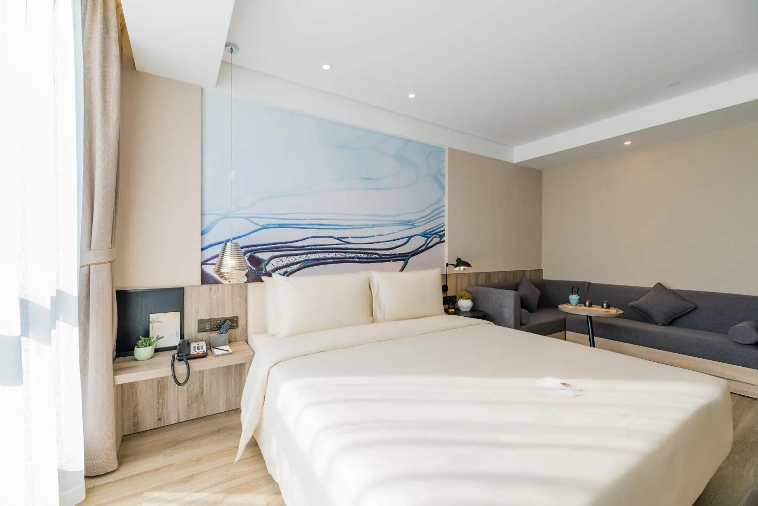 Bed in Atour Hotel Kunming Dashanghui