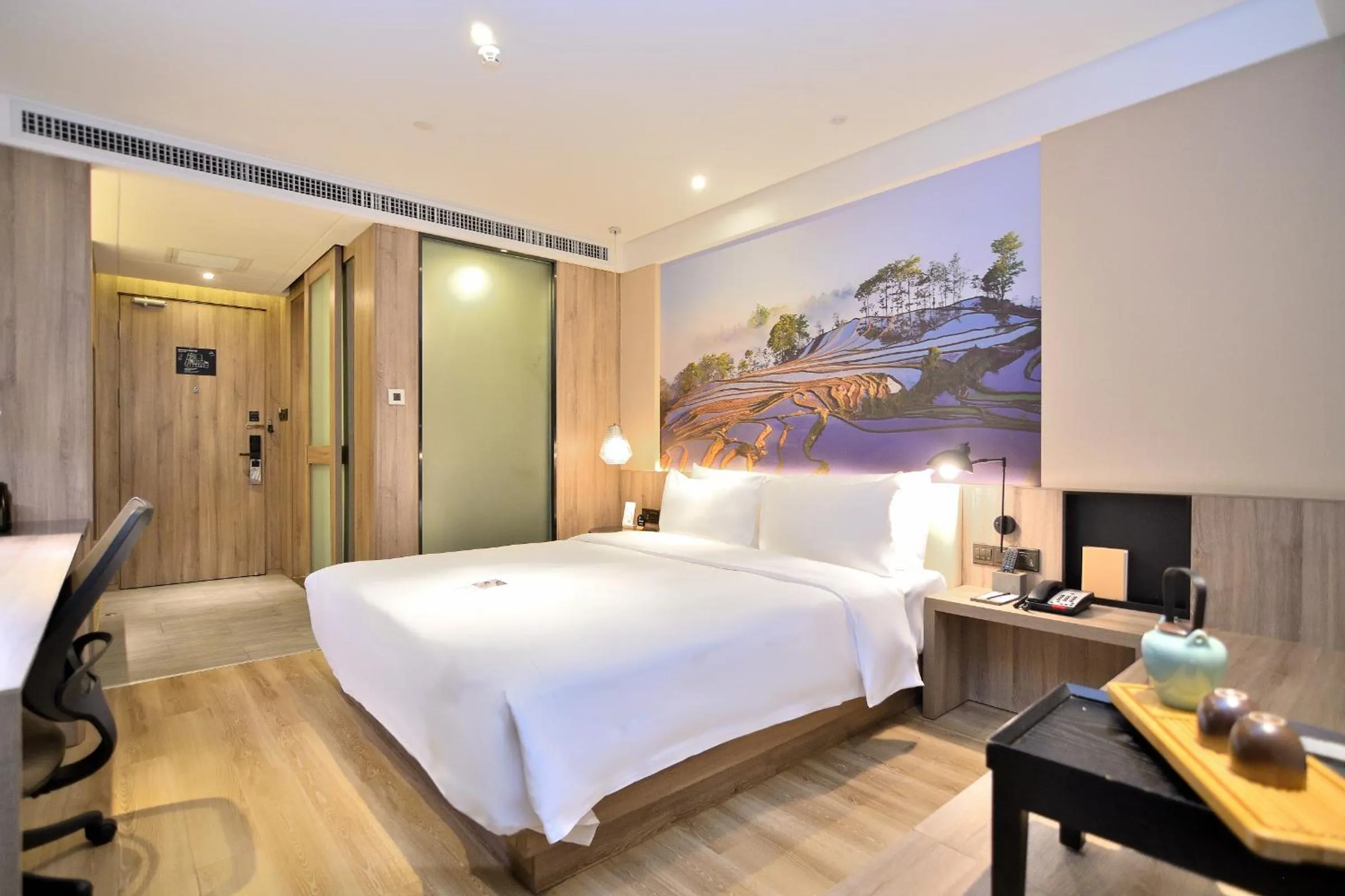 Bed in Atour Hotel Kunming Dashanghui