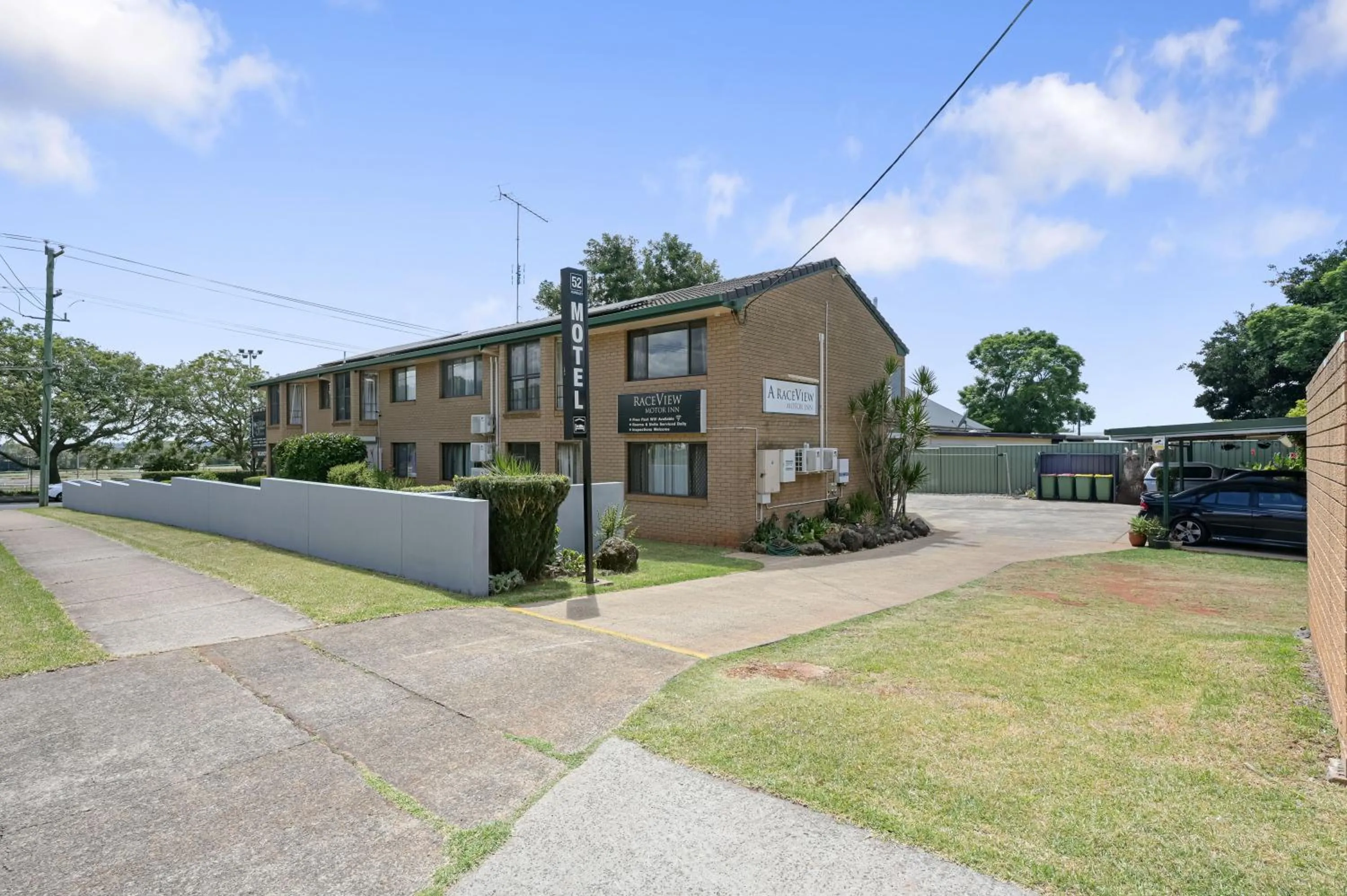 Property building in Raceview Motor Inn