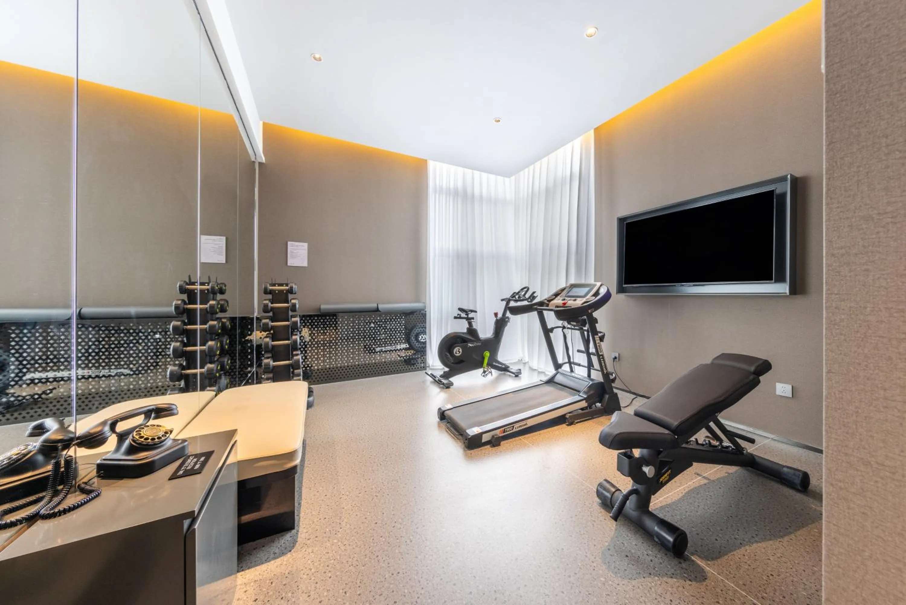 Fitness centre/facilities in Atour X Hotel Beijing Majiabao Subway Station