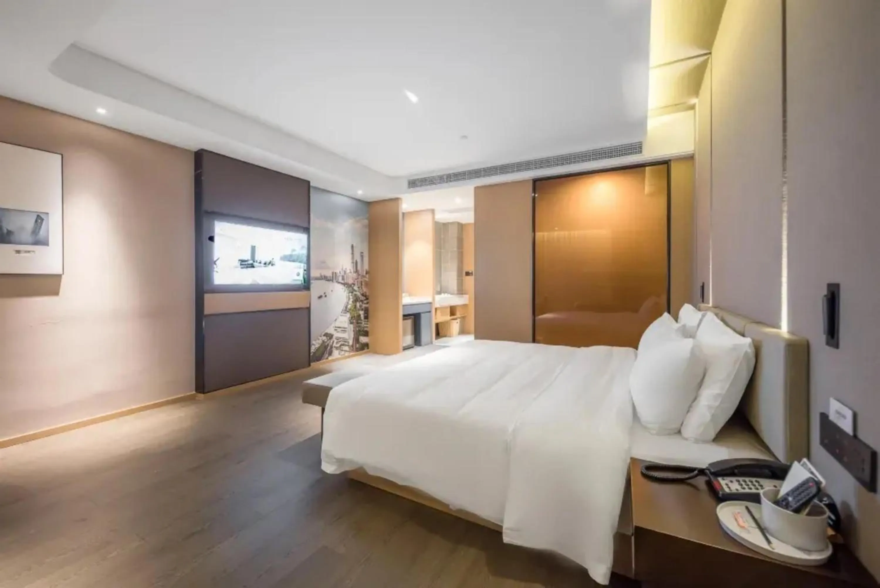 Bed in Atour Hotel Shanghai Caohejing