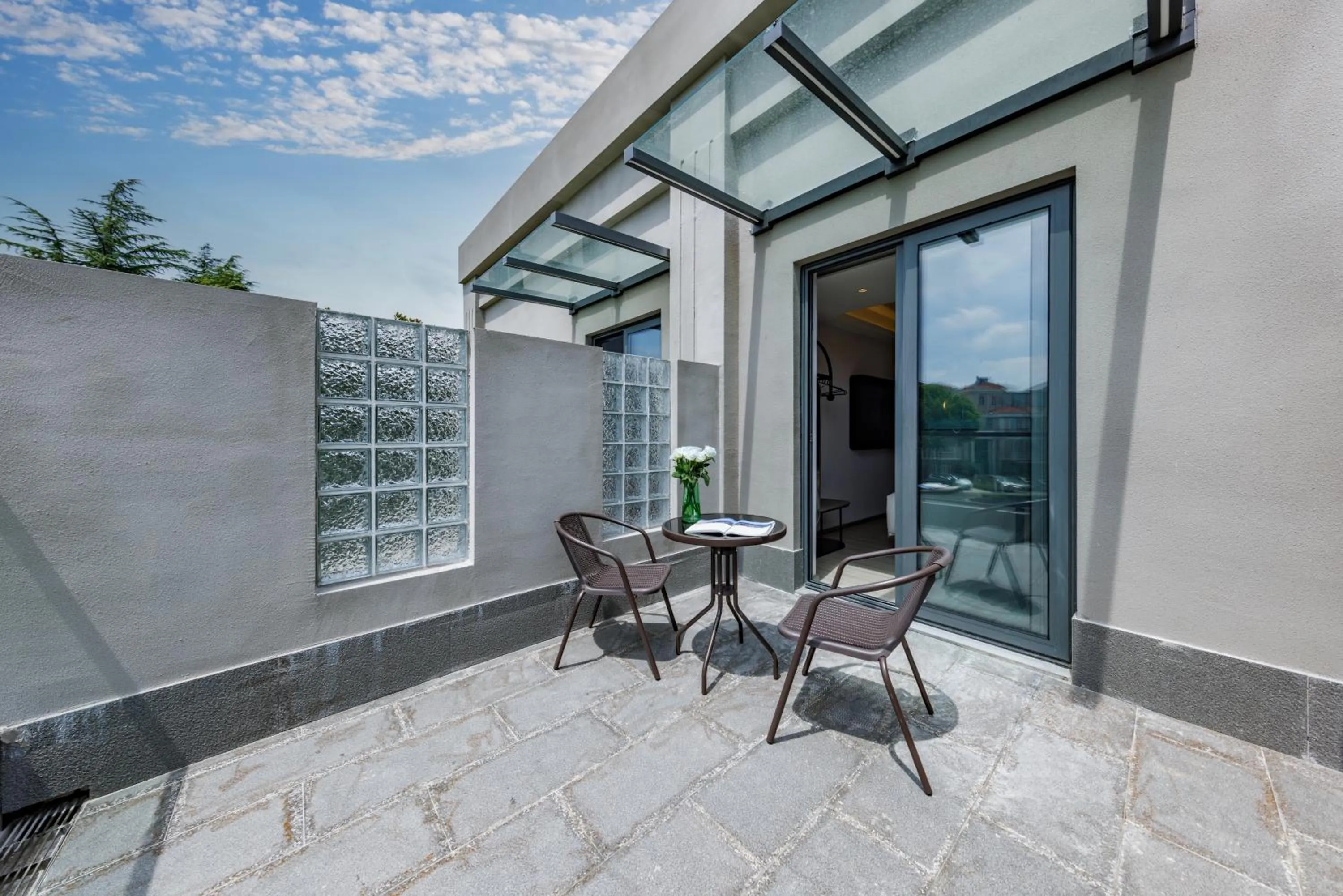 Atour Light Hotel Zhuguang Road Hongqiao National Exhibition and Convention Center