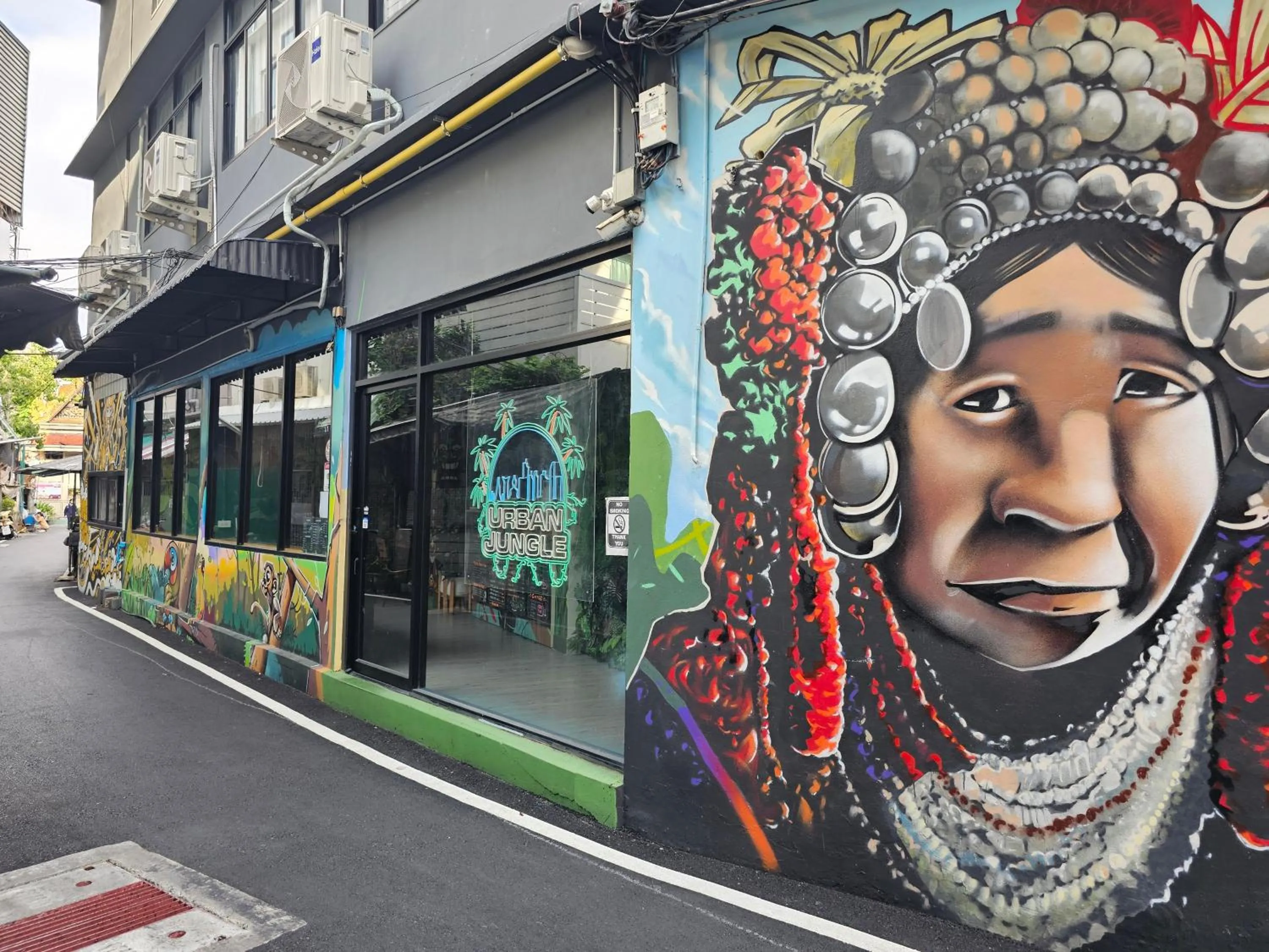 Street view in Urban Jungle Social