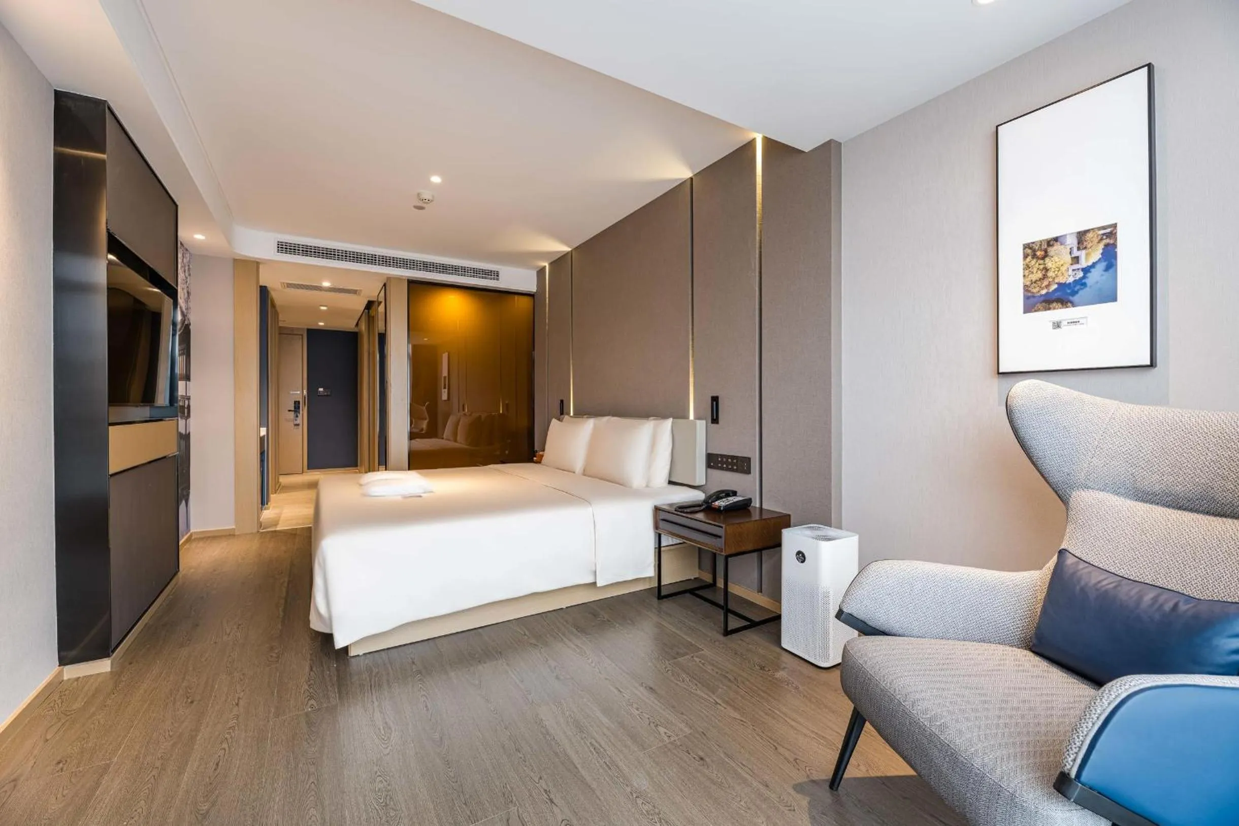 Bed in Atour Hotel Hangzhou Huanglong Wanke Xueyuan Road