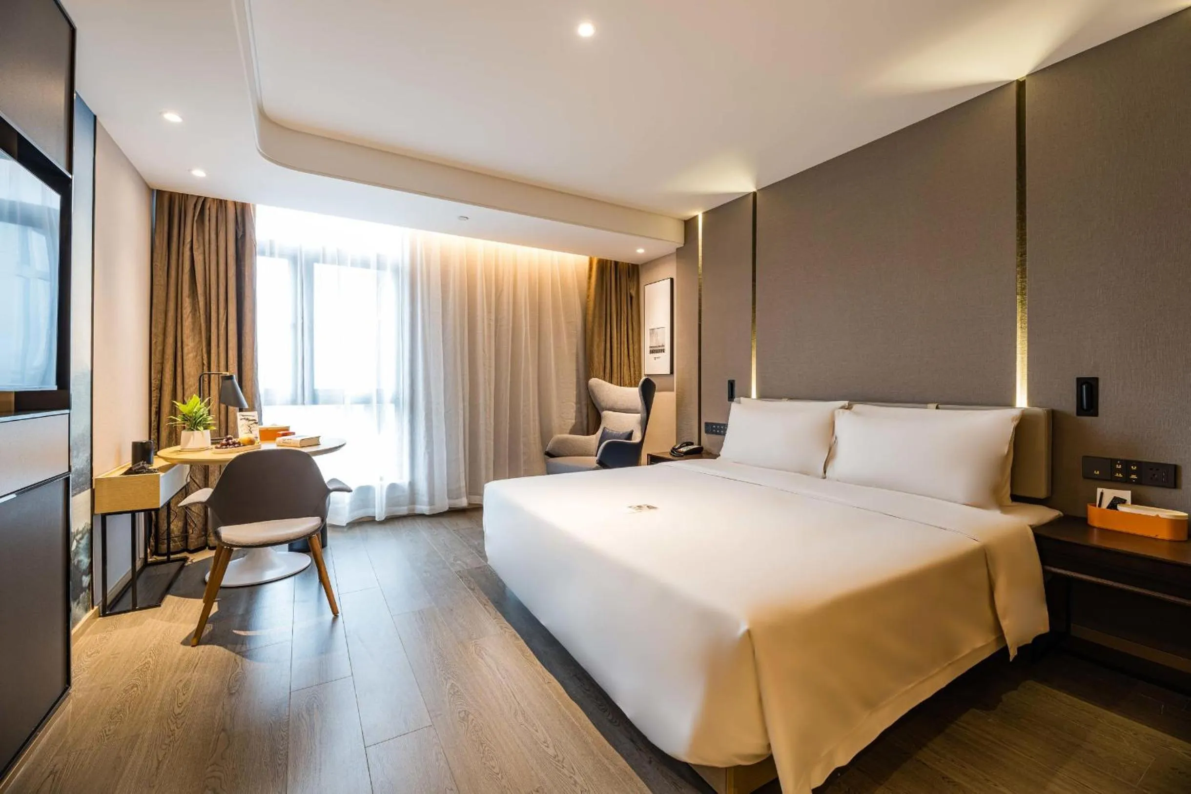 Bed in Atour Hotel Hangzhou Huanglong Wanke Xueyuan Road