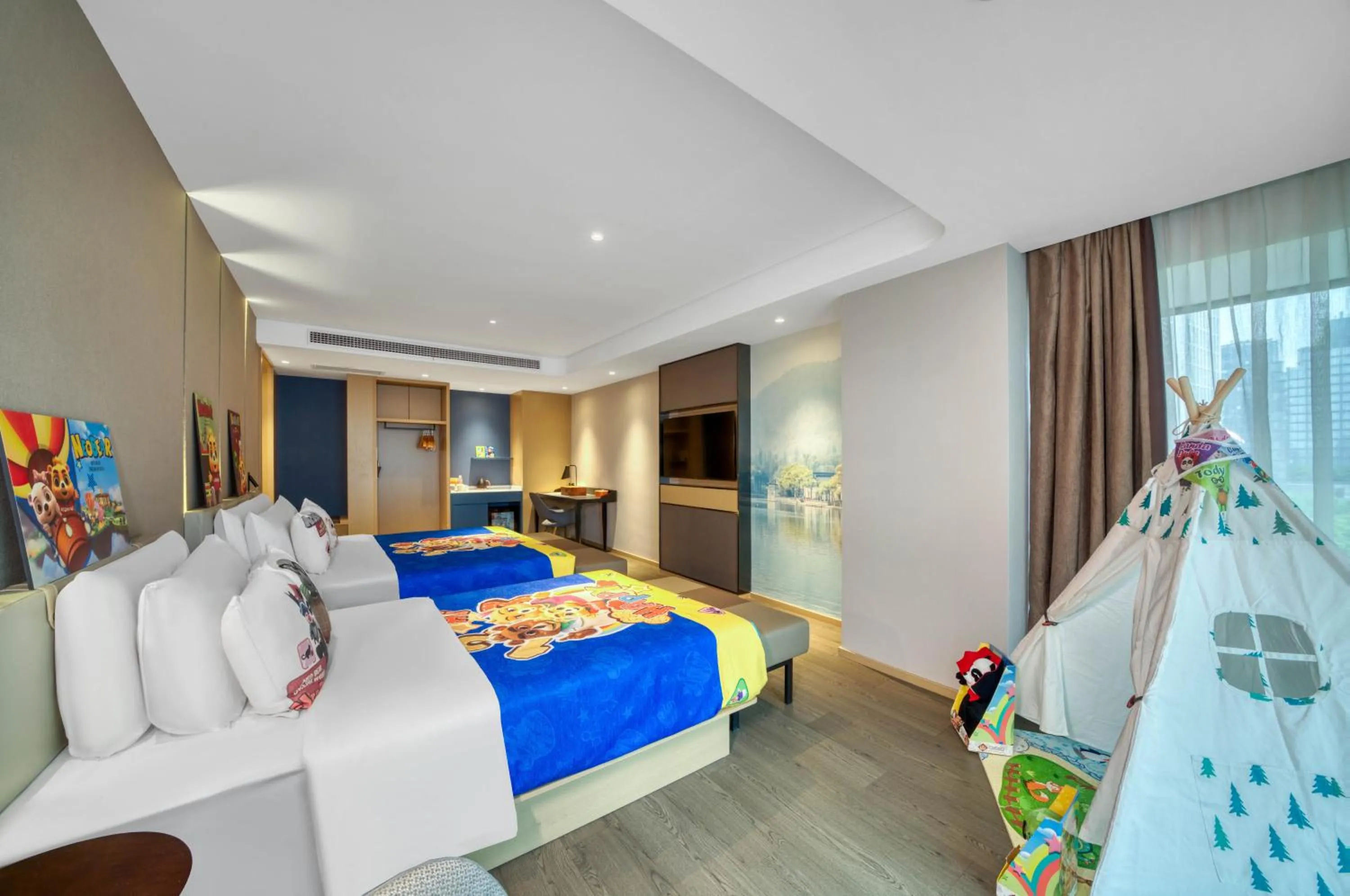 Bed in Atour Hotel Hangzhou Huanglong Wanke Xueyuan Road