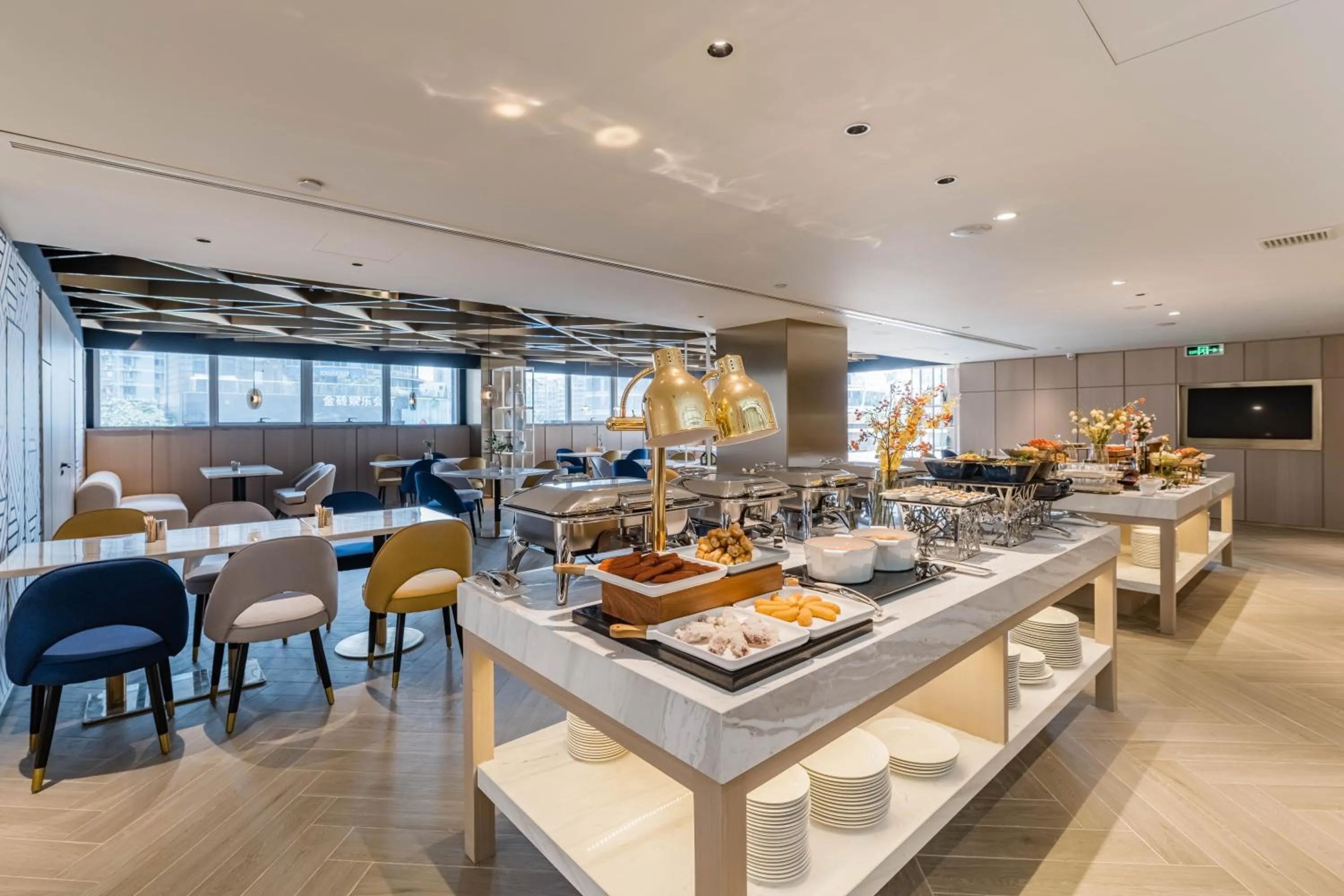 Restaurant/places to eat in Atour Hotel Hangzhou West Lake Wulin Plaza North Jianguo Road