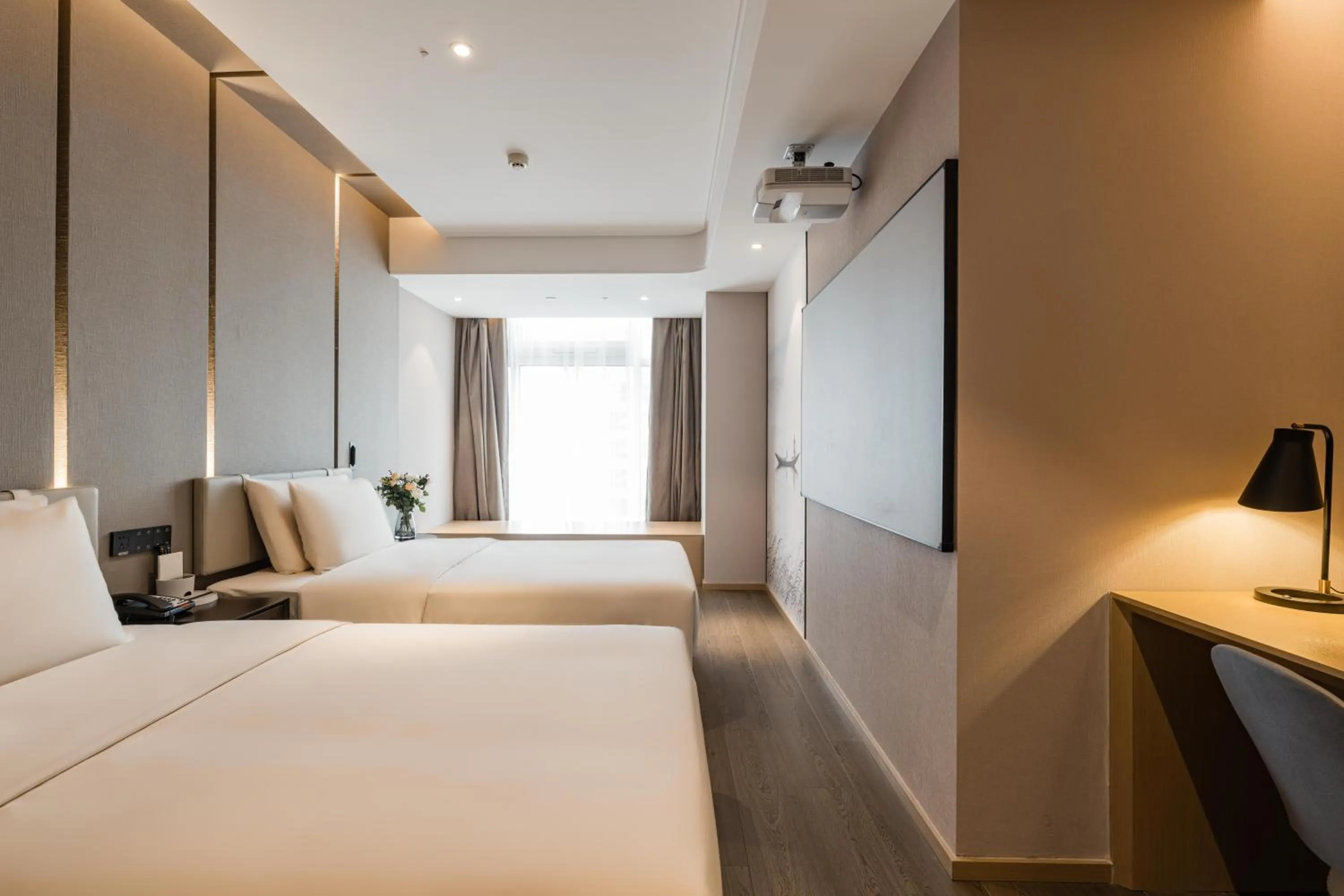 Bed in Atour Hotel Hangzhou West Lake Wulin Plaza North Jianguo Road