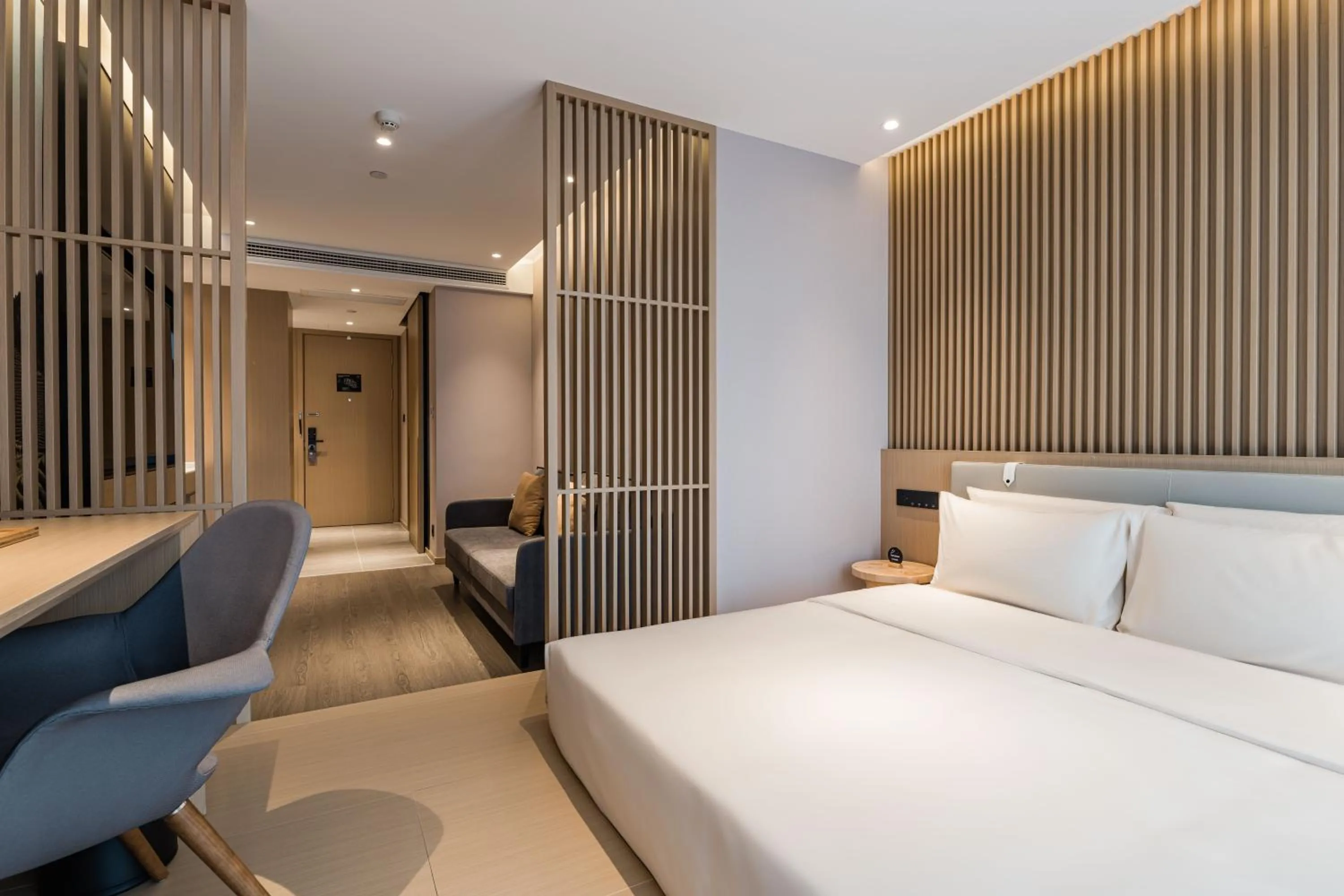 Bed in Atour Hotel Hangzhou West Lake Wulin Plaza North Jianguo Road