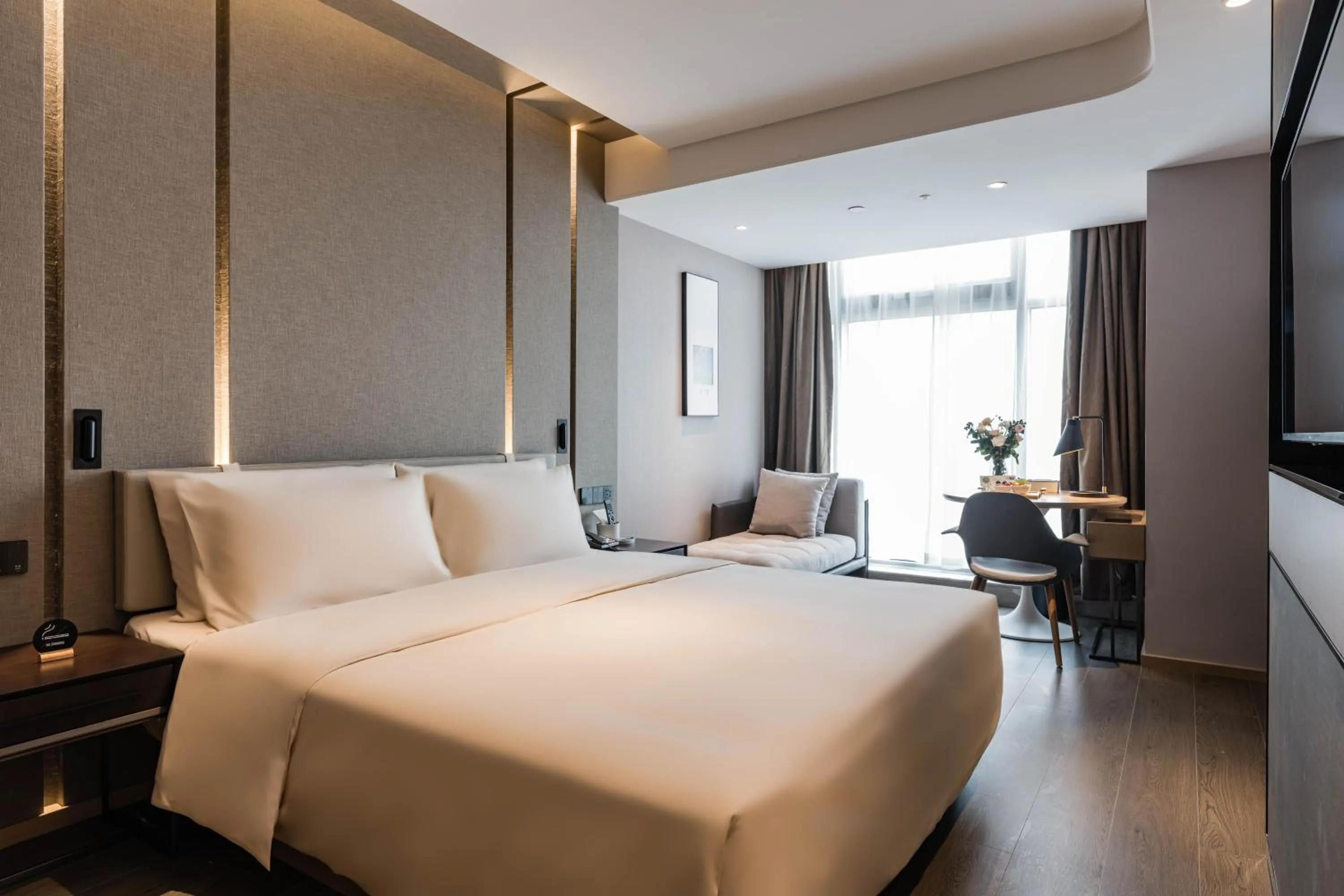 Bed in Atour Hotel Hangzhou West Lake Wulin Plaza North Jianguo Road