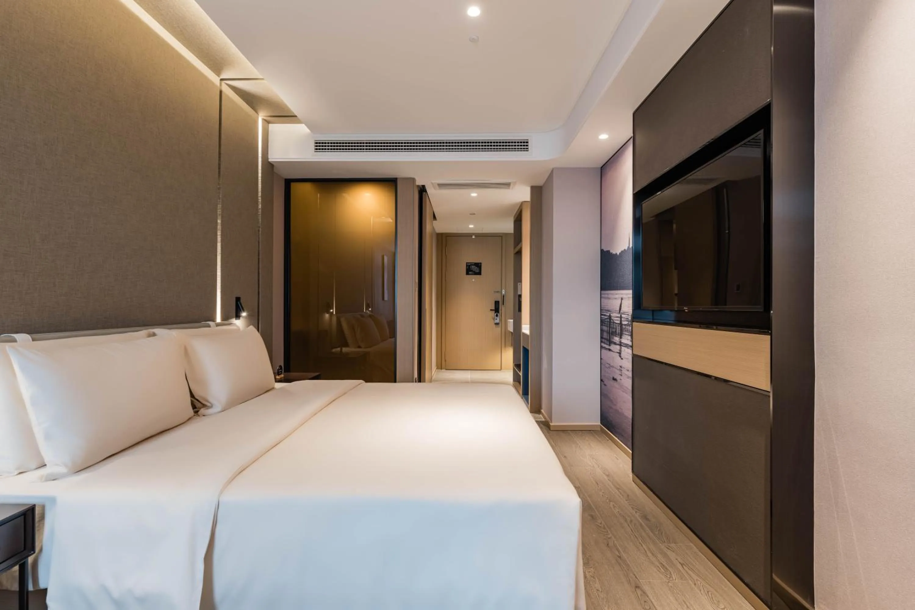 Bed in Atour Hotel Hangzhou West Lake Wulin Plaza North Jianguo Road