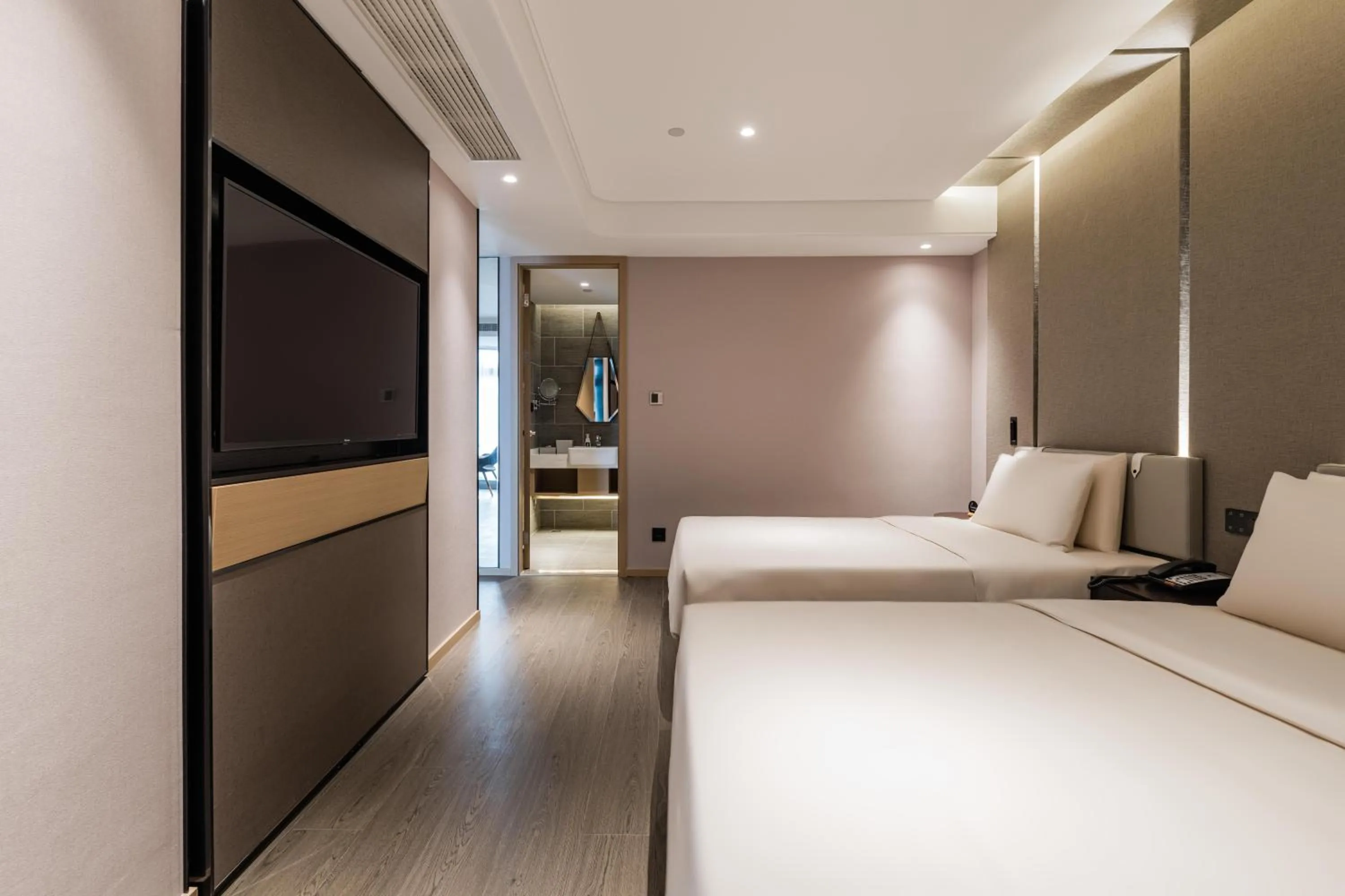 Bed in Atour Hotel Hangzhou West Lake Wulin Plaza North Jianguo Road