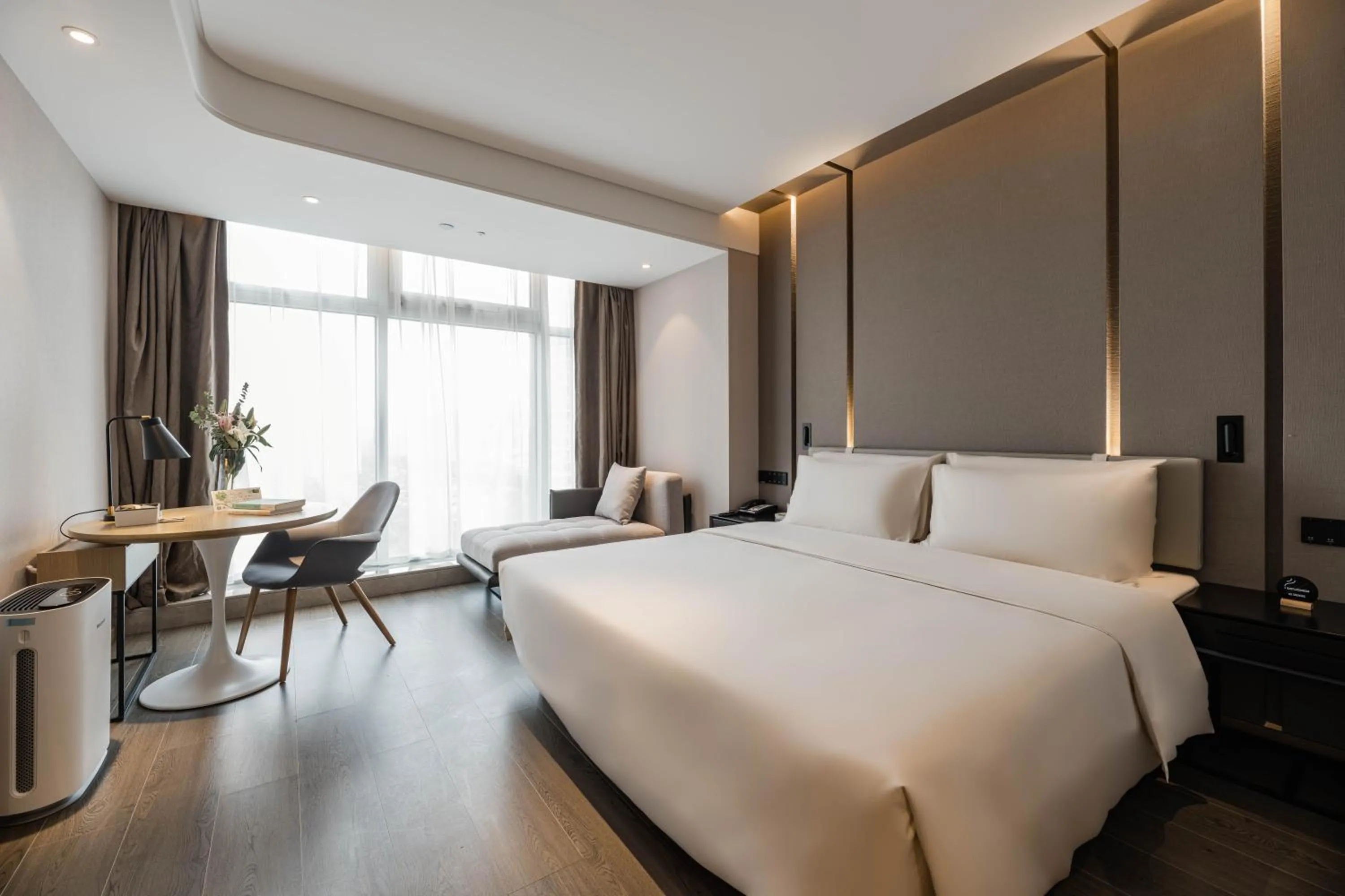 Bed in Atour Hotel Hangzhou West Lake Wulin Plaza North Jianguo Road