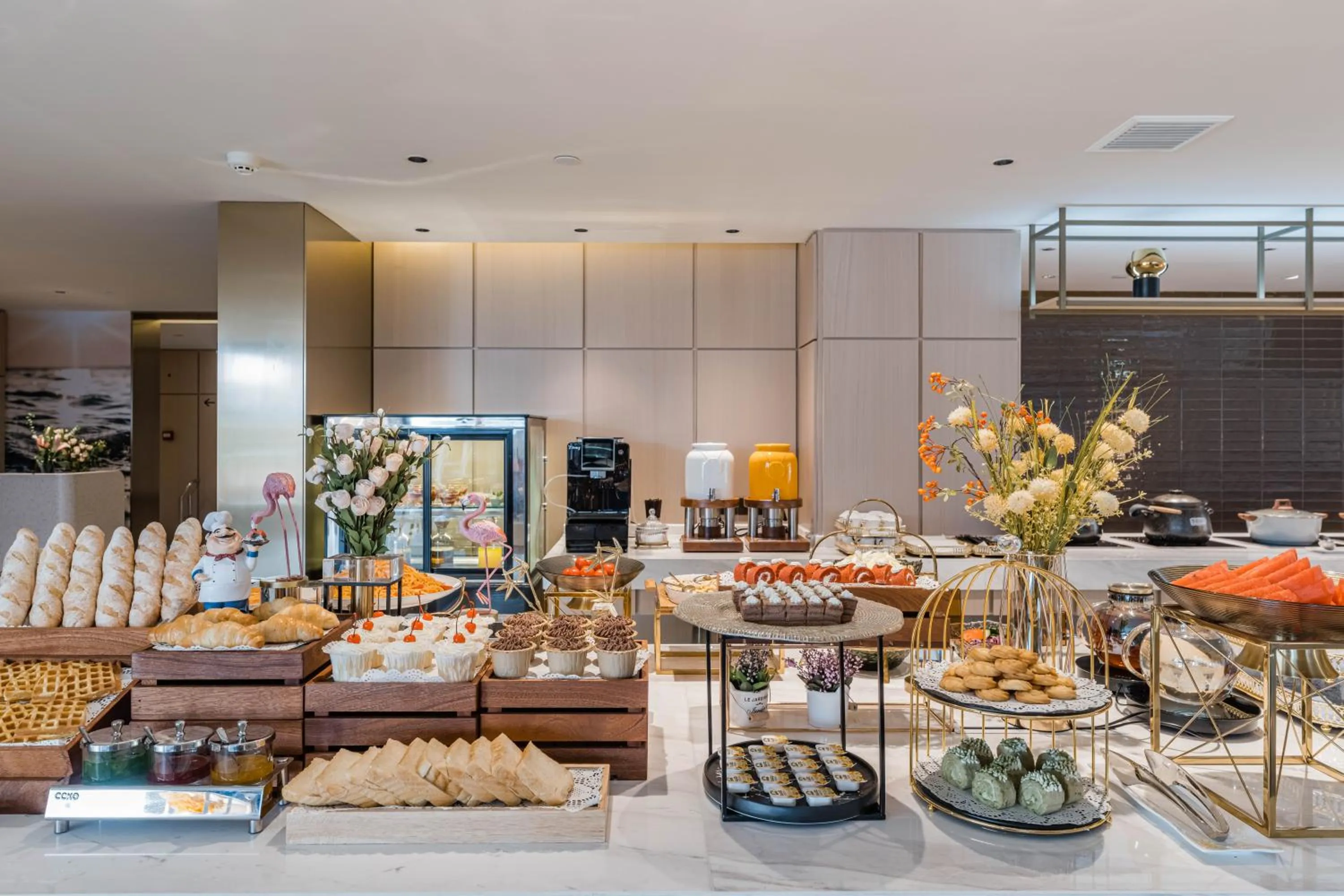 Buffet breakfast in Atour Hotel Hangzhou West Lake Wulin Plaza North Jianguo Road