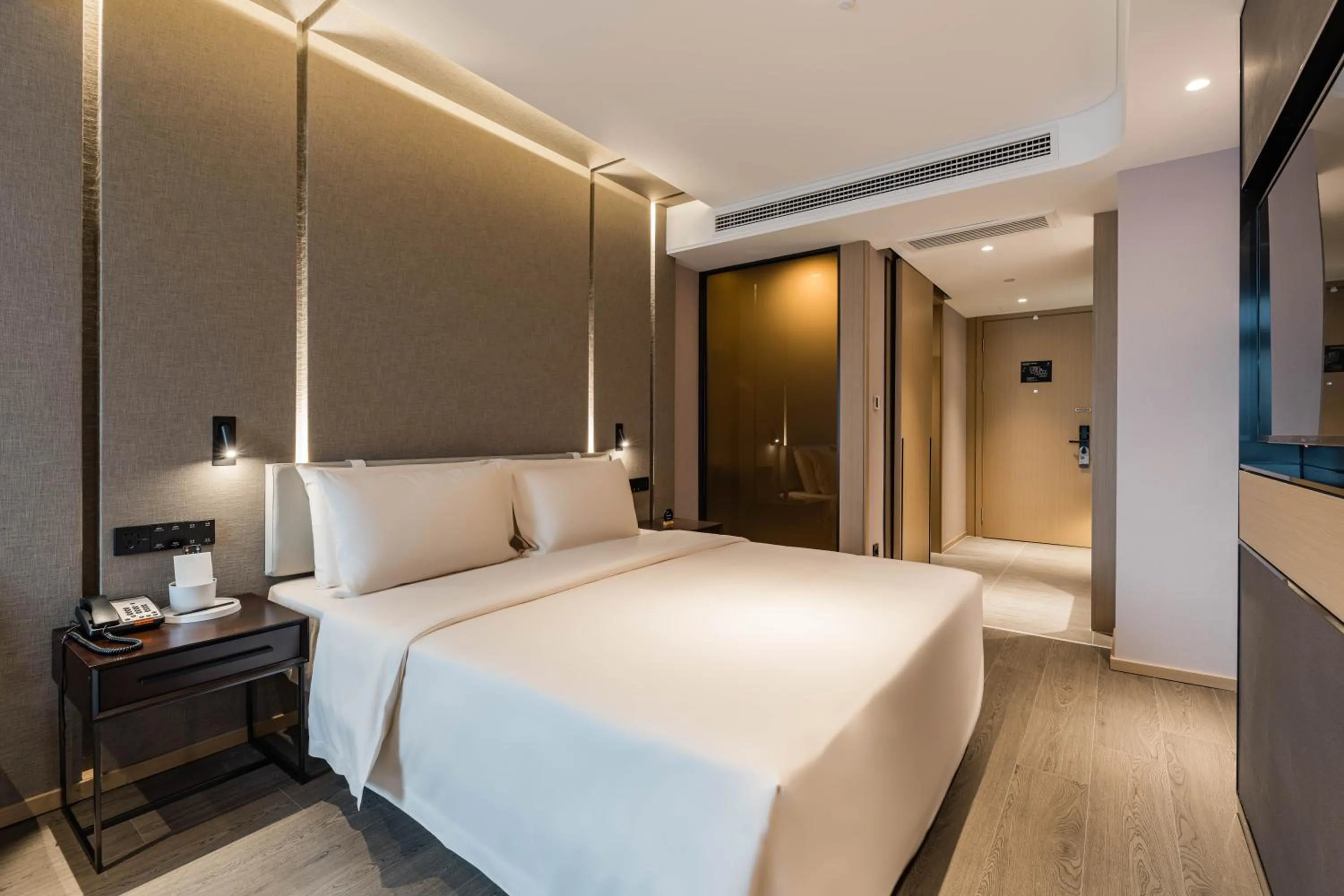 Bed in Atour Hotel Hangzhou West Lake Wulin Plaza North Jianguo Road