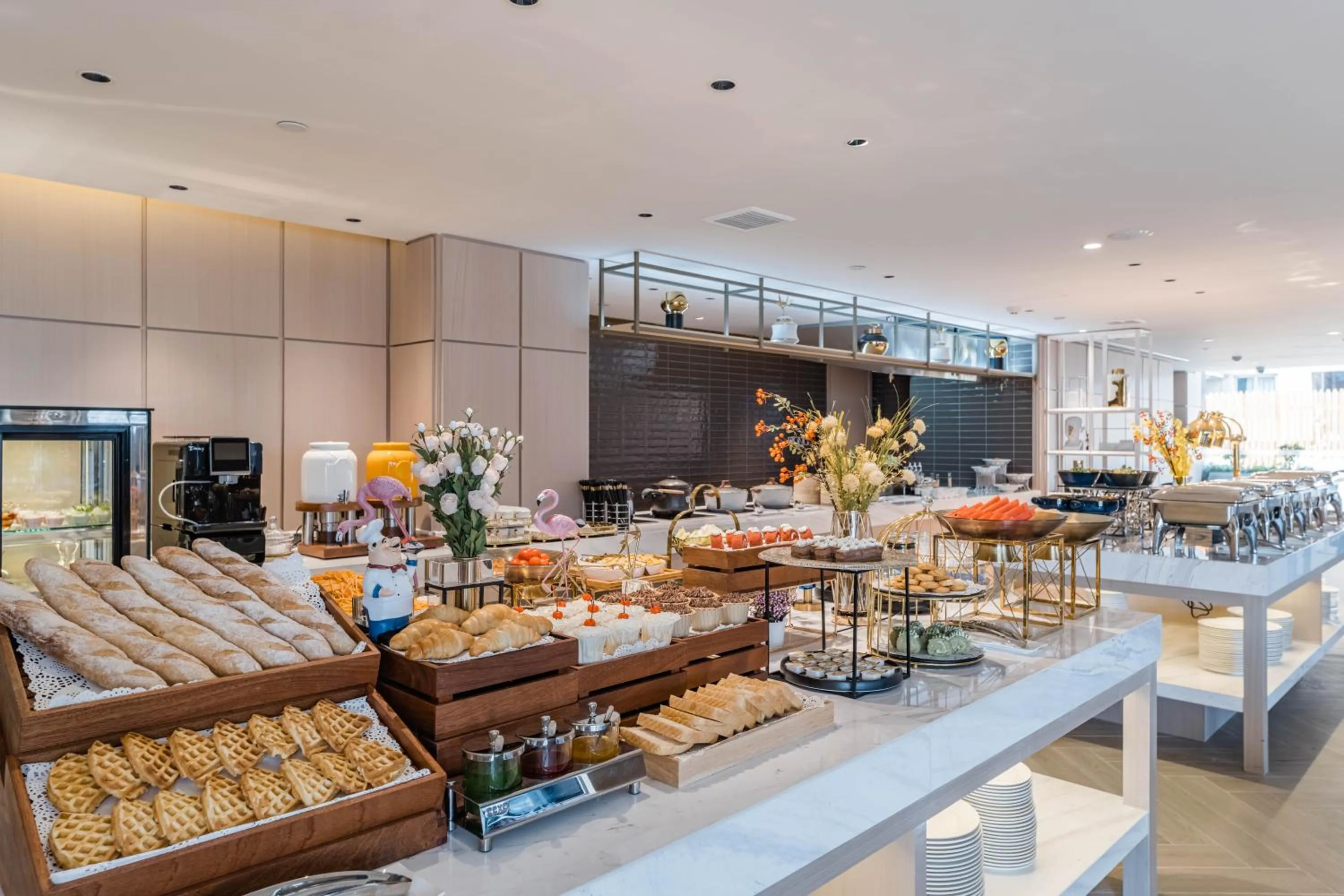 Restaurant/places to eat in Atour Hotel Hangzhou West Lake Wulin Plaza North Jianguo Road