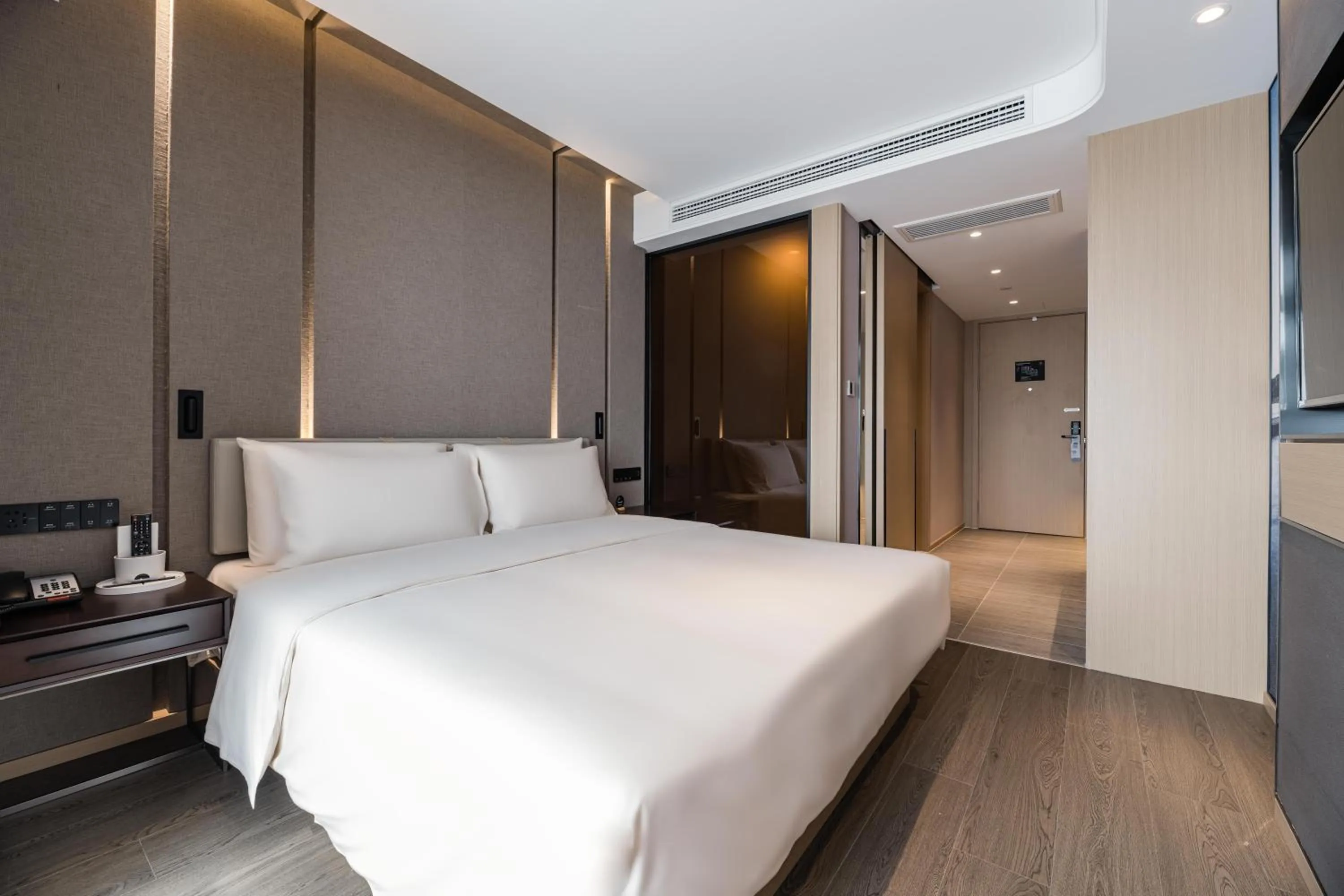 Bed in Atour Hotel Hangzhou West Lake Wulin Plaza North Jianguo Road