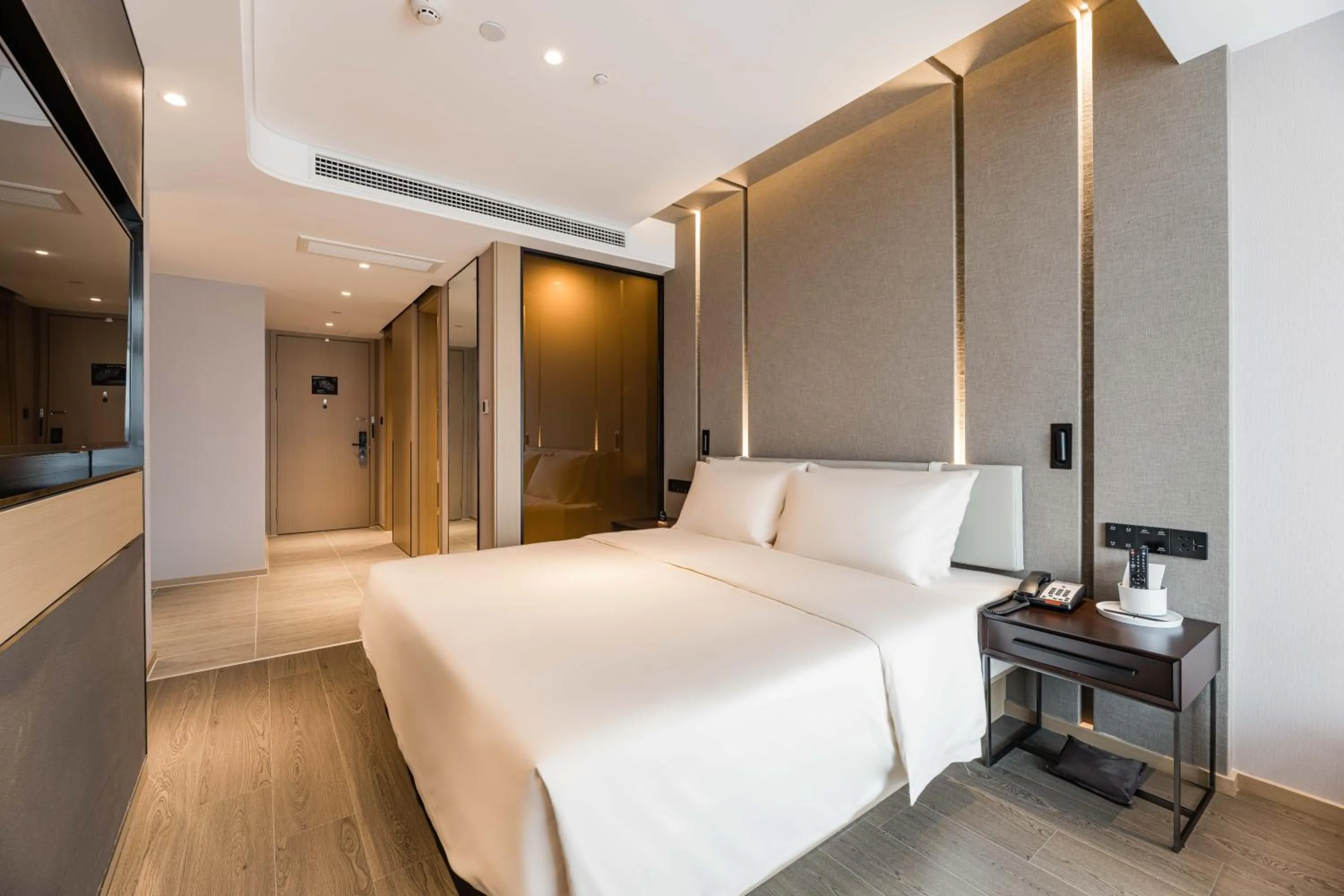 Bed in Atour Hotel Hangzhou West Lake Wulin Plaza North Jianguo Road
