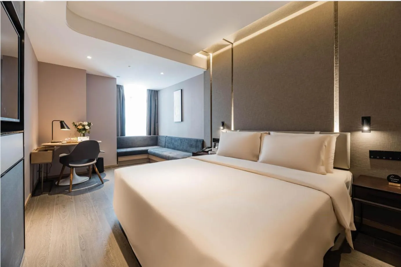 Bed in Atour Hotel Hangzhou West Lake Wulin Plaza North Jianguo Road