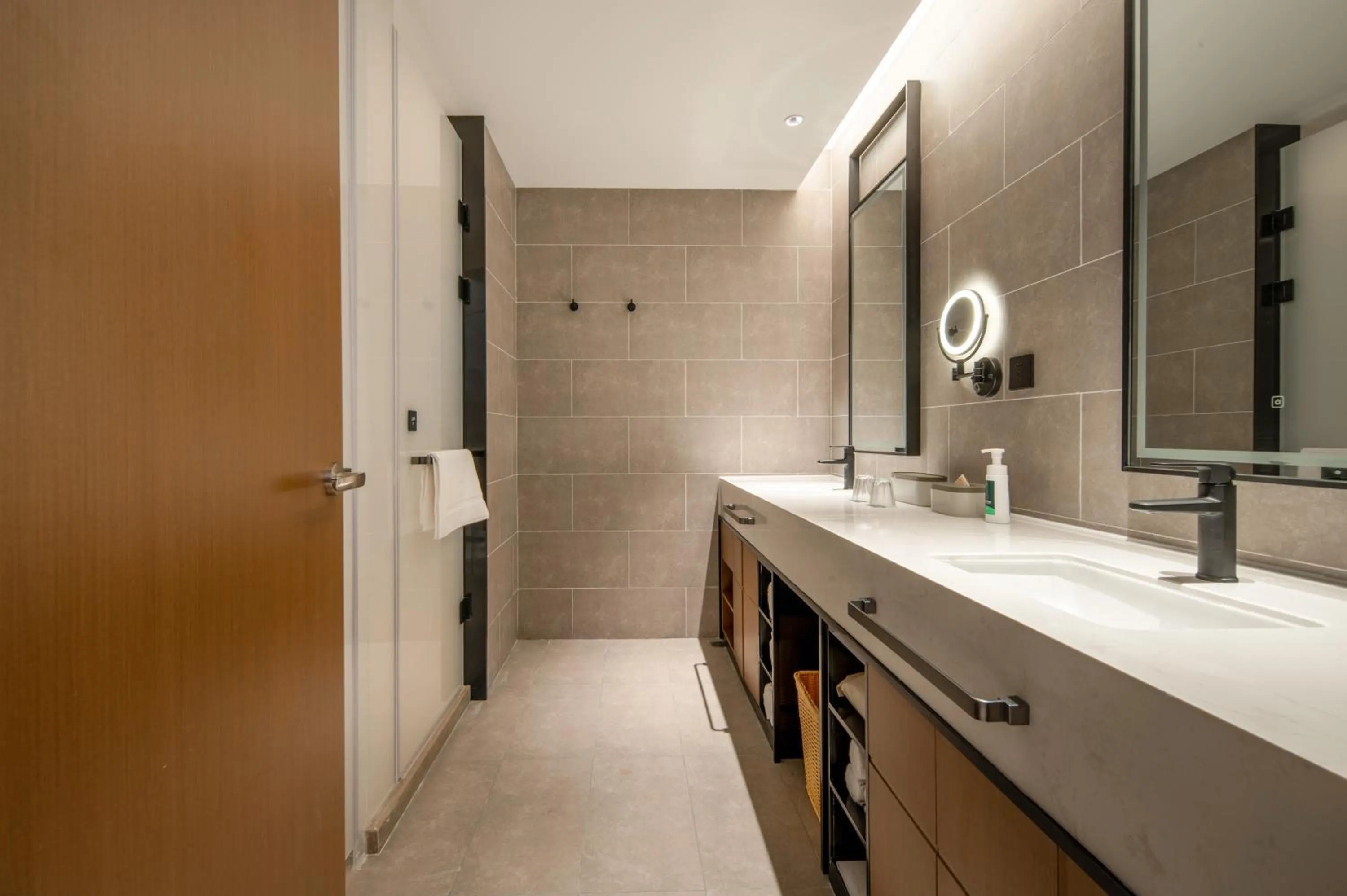 Atour Hotel Hangzhou East Railway Station East Square