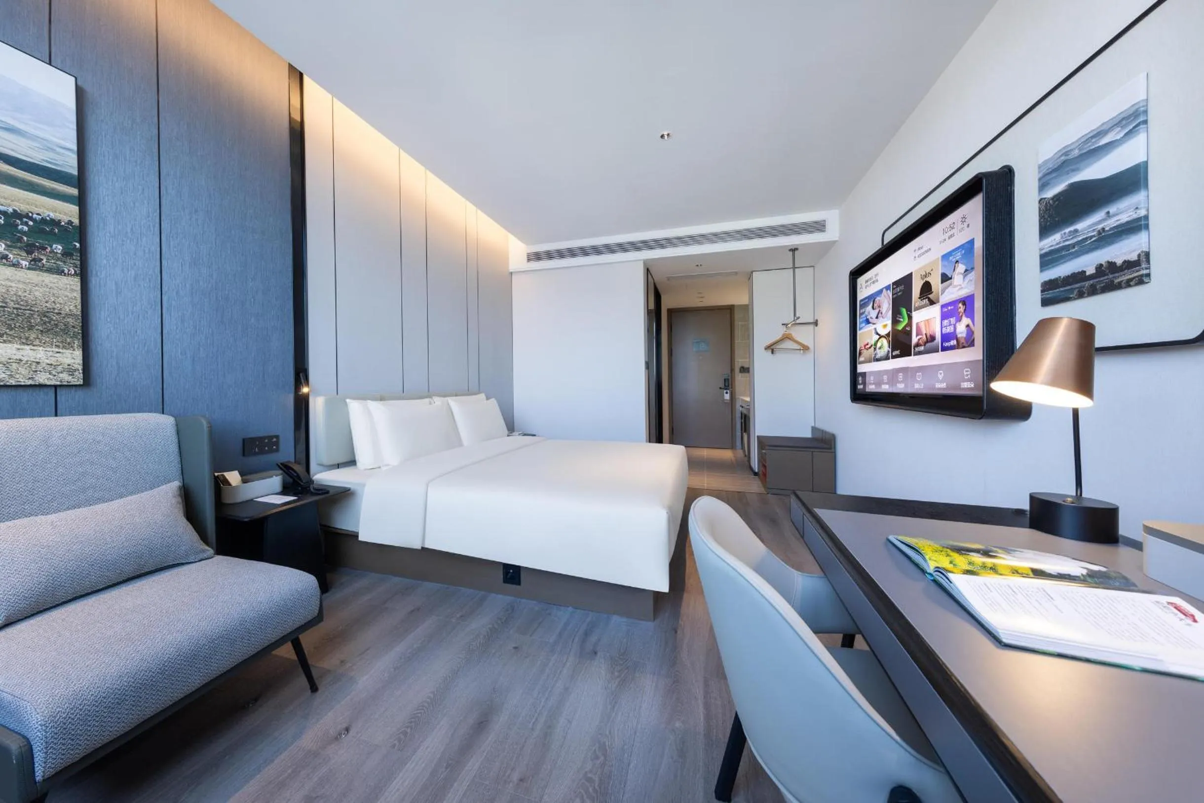 Bed in Atour Hotel Hangzhou Xiaoshan South Railway Station Xiaoshan Road