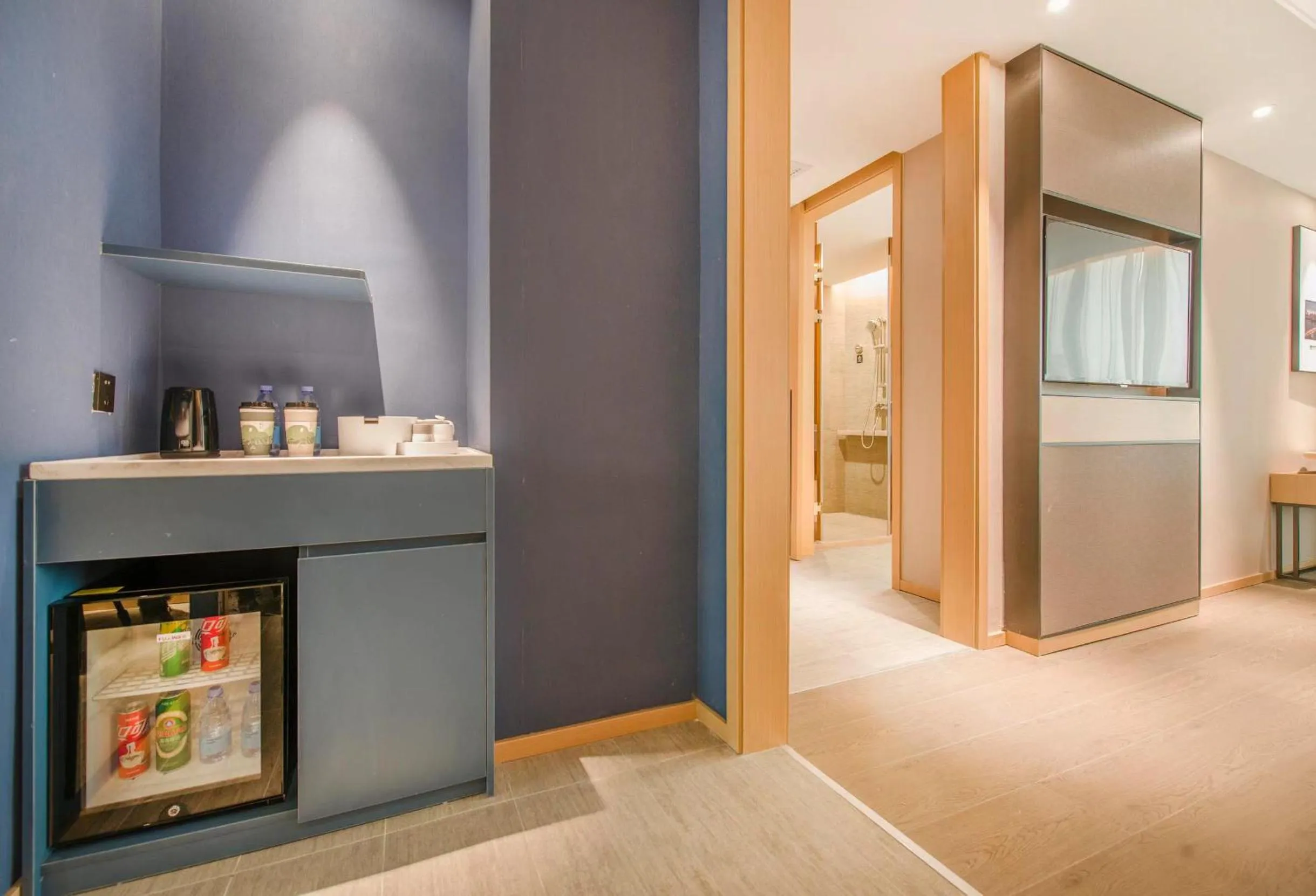 Coffee/tea facilities in Atour Hotel Guangzhou Sanyuanli-Guangzhou Baiyun Railway-Fiee Self-Service Laundry