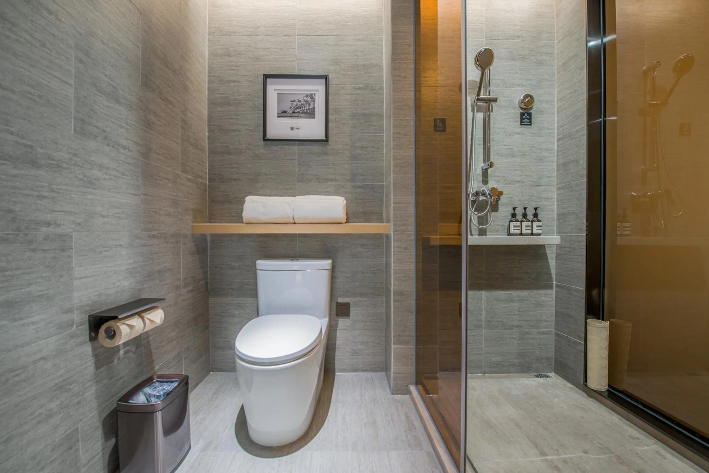 Property building in Atour Hotel Guangzhou Sanyuanli-Guangzhou Baiyun Railway-Fiee Self-Service Laundry