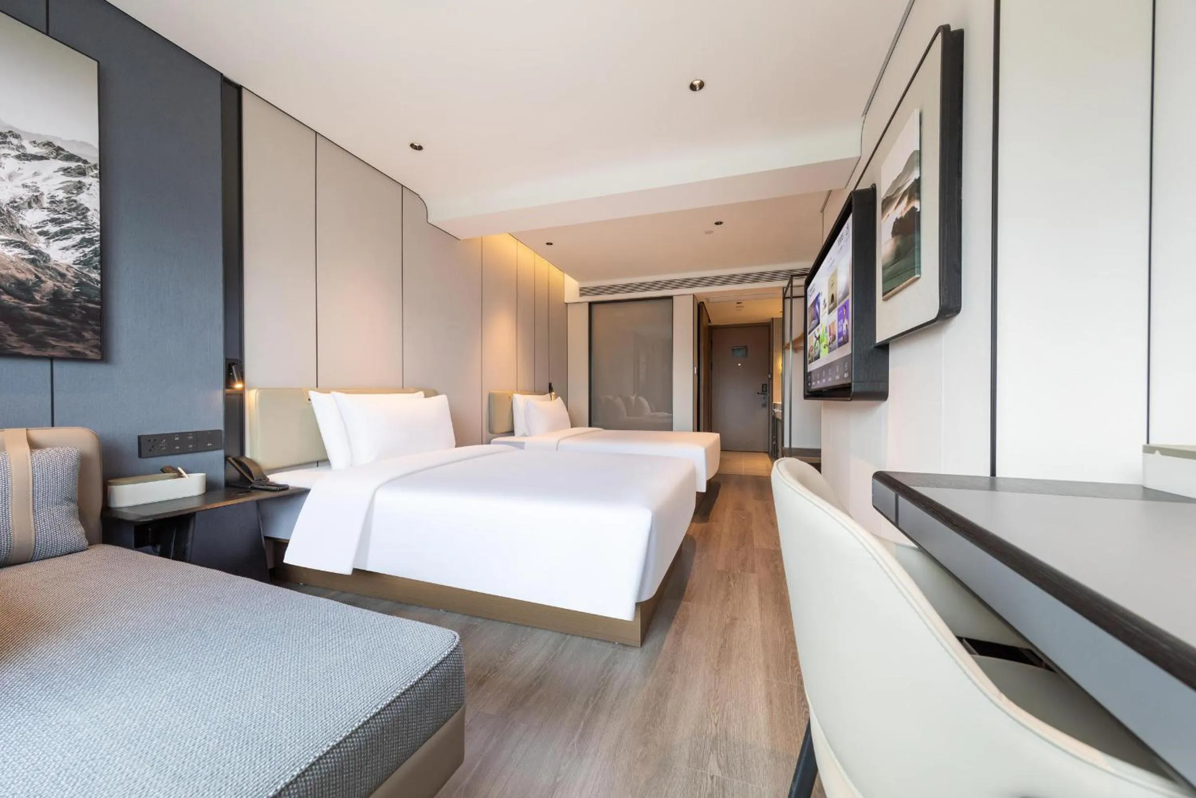 Property building, Bed in Atour Hotel Guangzhou Zhujiang New Town Taikoo Hui