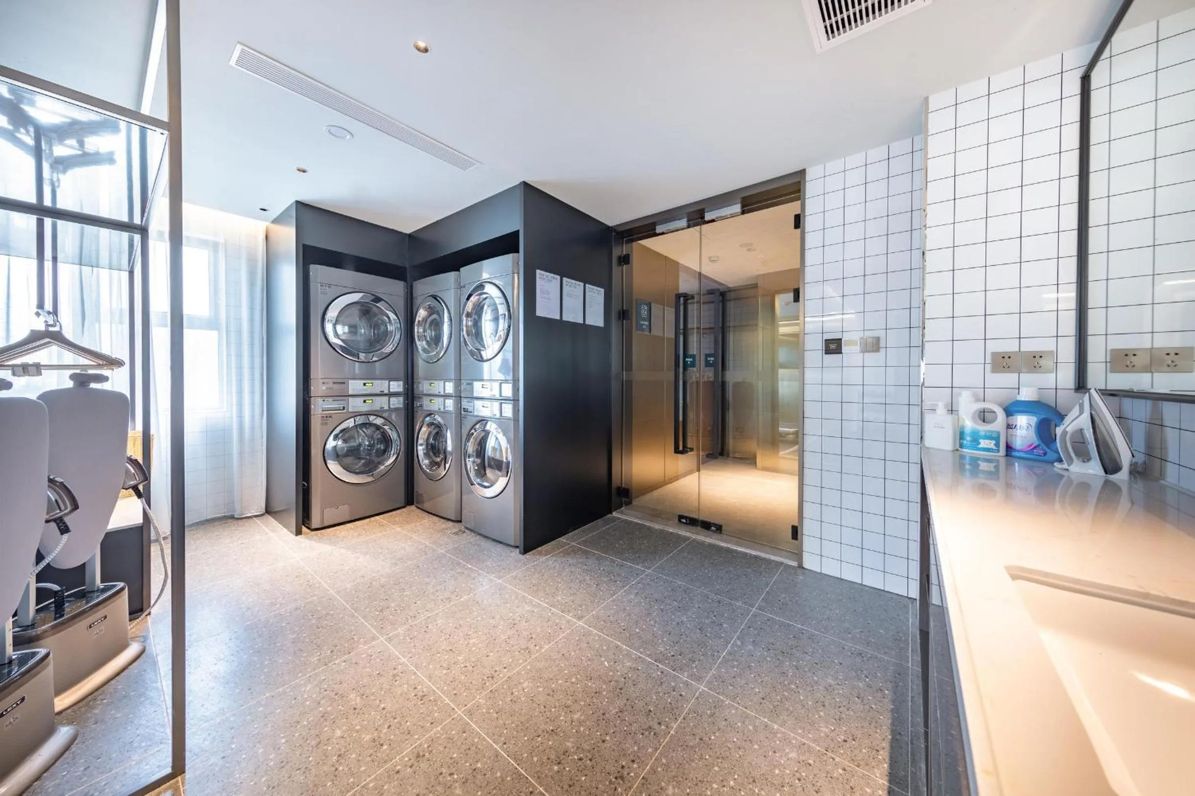 laundry in Atour Hotel Guangzhou Zhujiang New Town Taikoo Hui