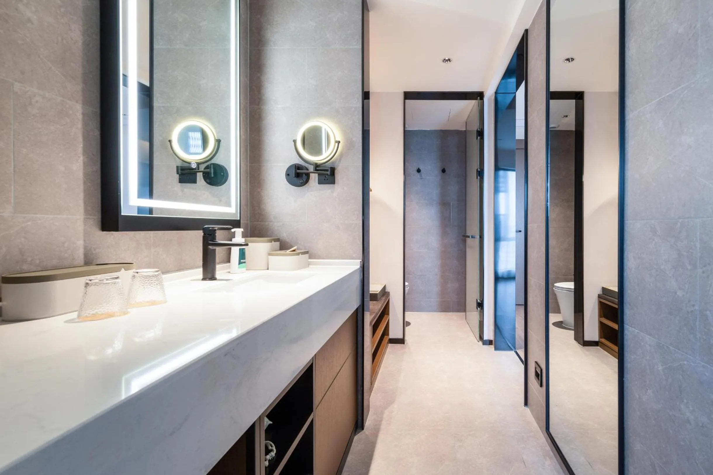 Bathroom in Atour Hotel Guangzhou Zhongcun Hanxi Changlong Metro Station