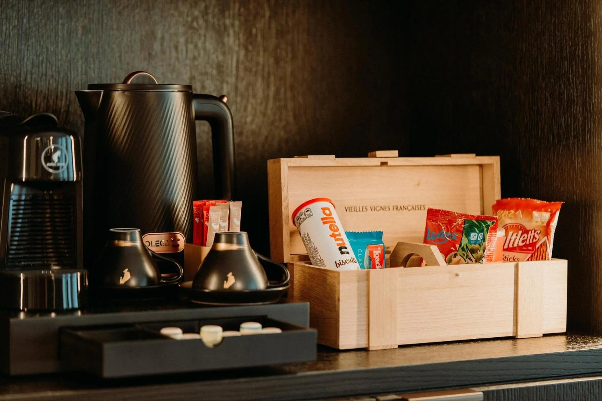 minibar in META SUITES historic city living