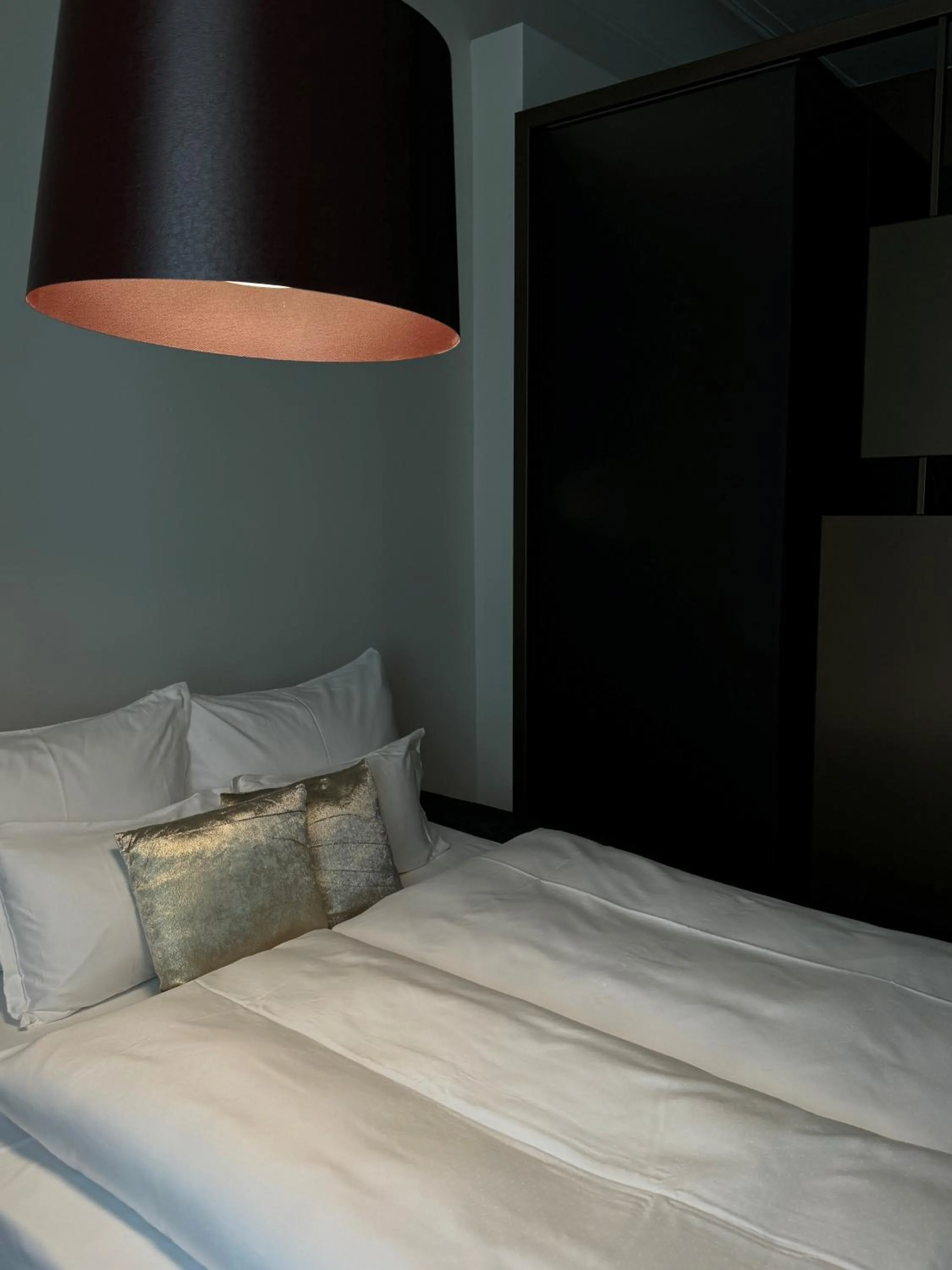 Bedroom, Bed in META SUITES historic city living